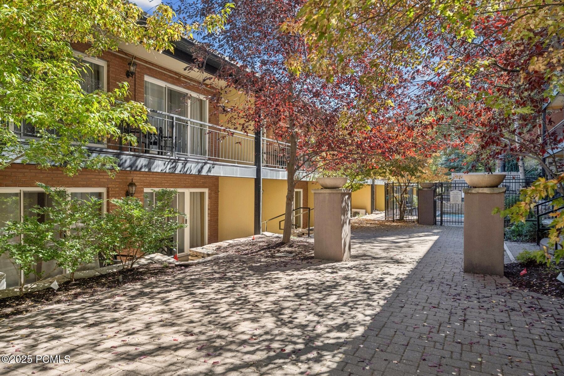 Park City, Utah 84060, United States, 2 Bedrooms Bedrooms, ,2 BathroomsBathrooms,Residential,Active,222964