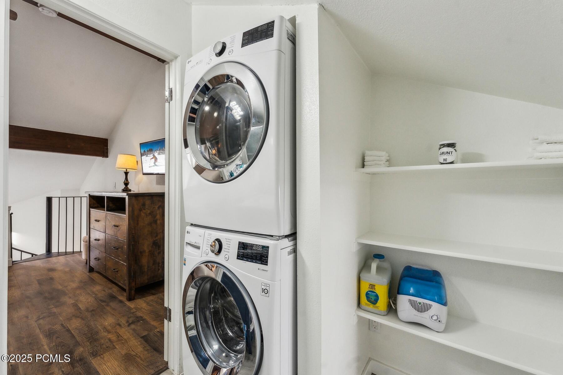 Park City, Utah 84060, United States, 2 Bedrooms Bedrooms, ,2 BathroomsBathrooms,Residential,Pending,19435