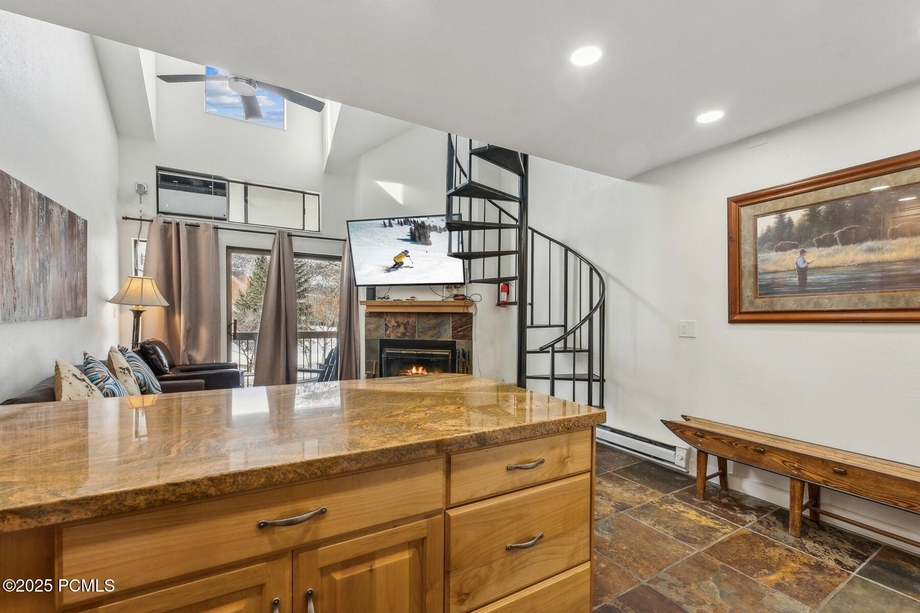 Park City, Utah 84060, United States, 2 Bedrooms Bedrooms, ,2 BathroomsBathrooms,Residential,Pending,19435