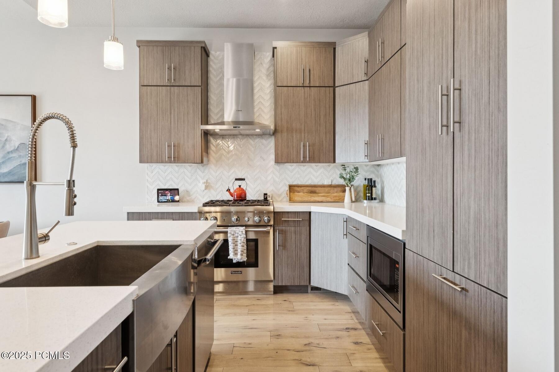 Park City, Utah 84098, United States, 4 Bedrooms Bedrooms, ,3 BathroomsBathrooms,Residential,Active,159254