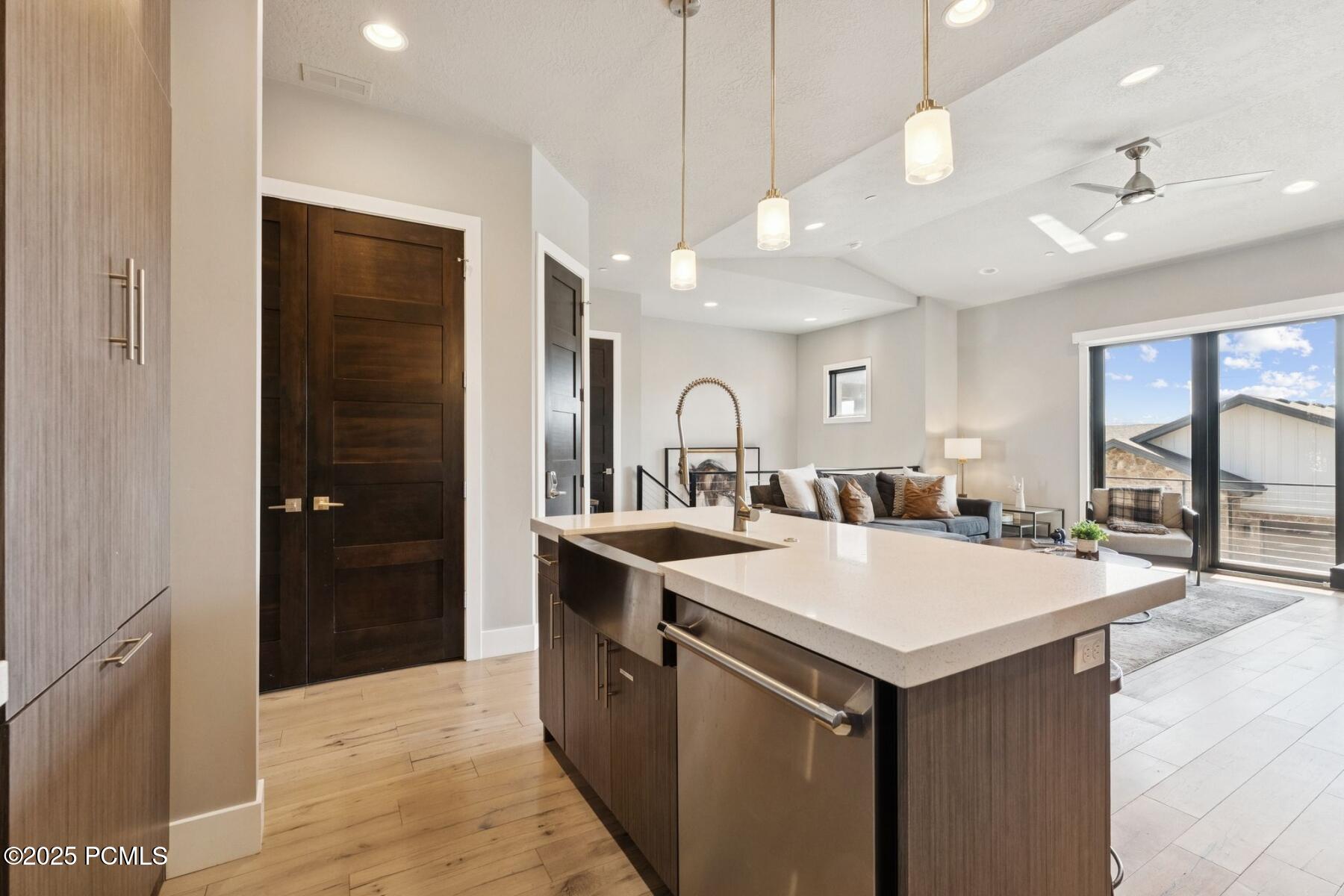 Park City, Utah 84098, United States, 4 Bedrooms Bedrooms, ,3 BathroomsBathrooms,Residential,Active,159254