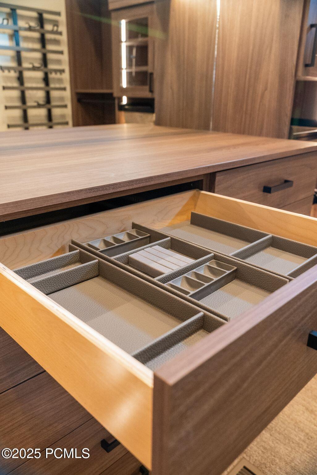 Heber City, Utah 84032, United States, 7 Bedrooms Bedrooms, ,9 BathroomsBathrooms,Residential,Active,4829