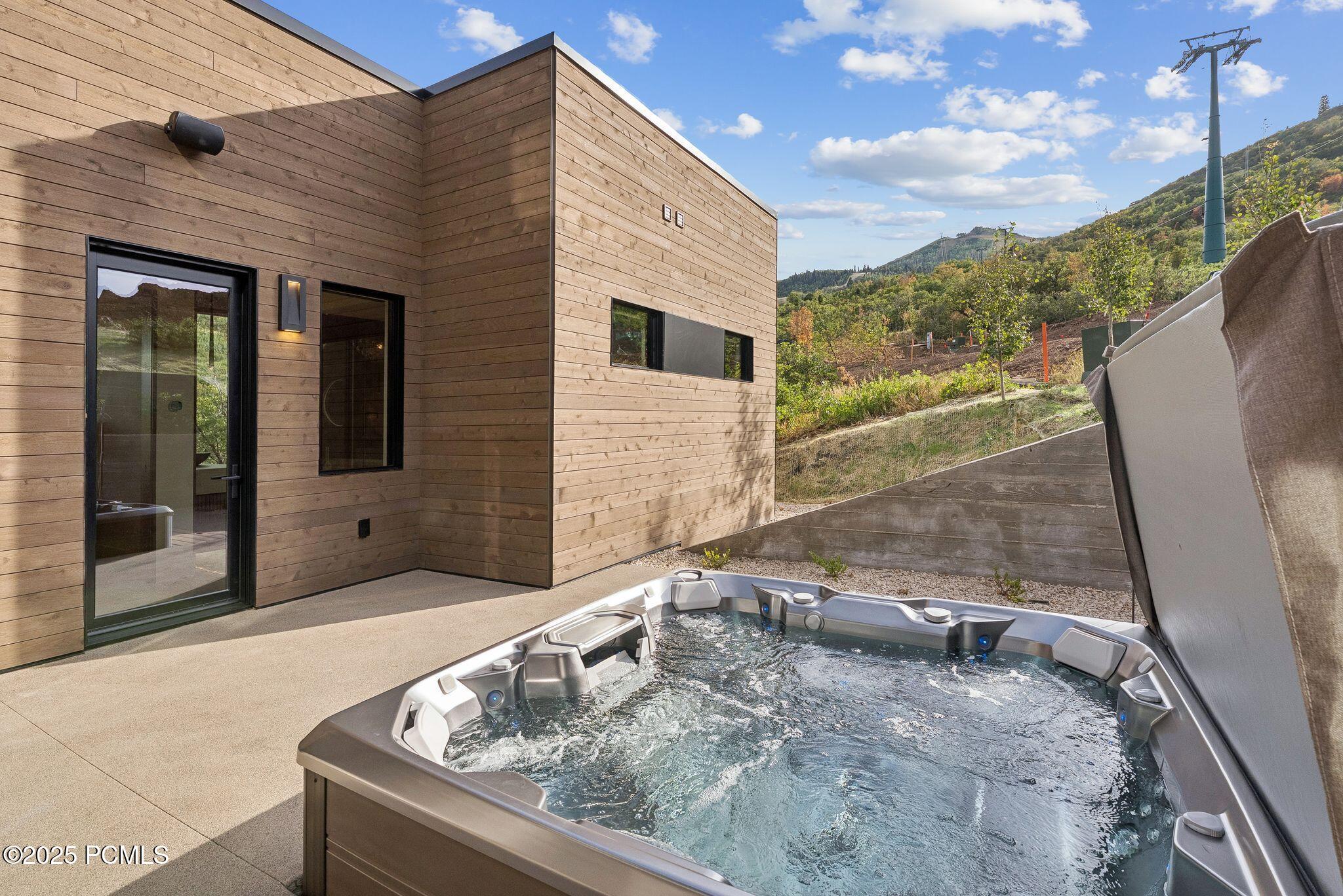 Heber City, Utah 84032, United States, 7 Bedrooms Bedrooms, ,9 BathroomsBathrooms,Residential,Active,4829