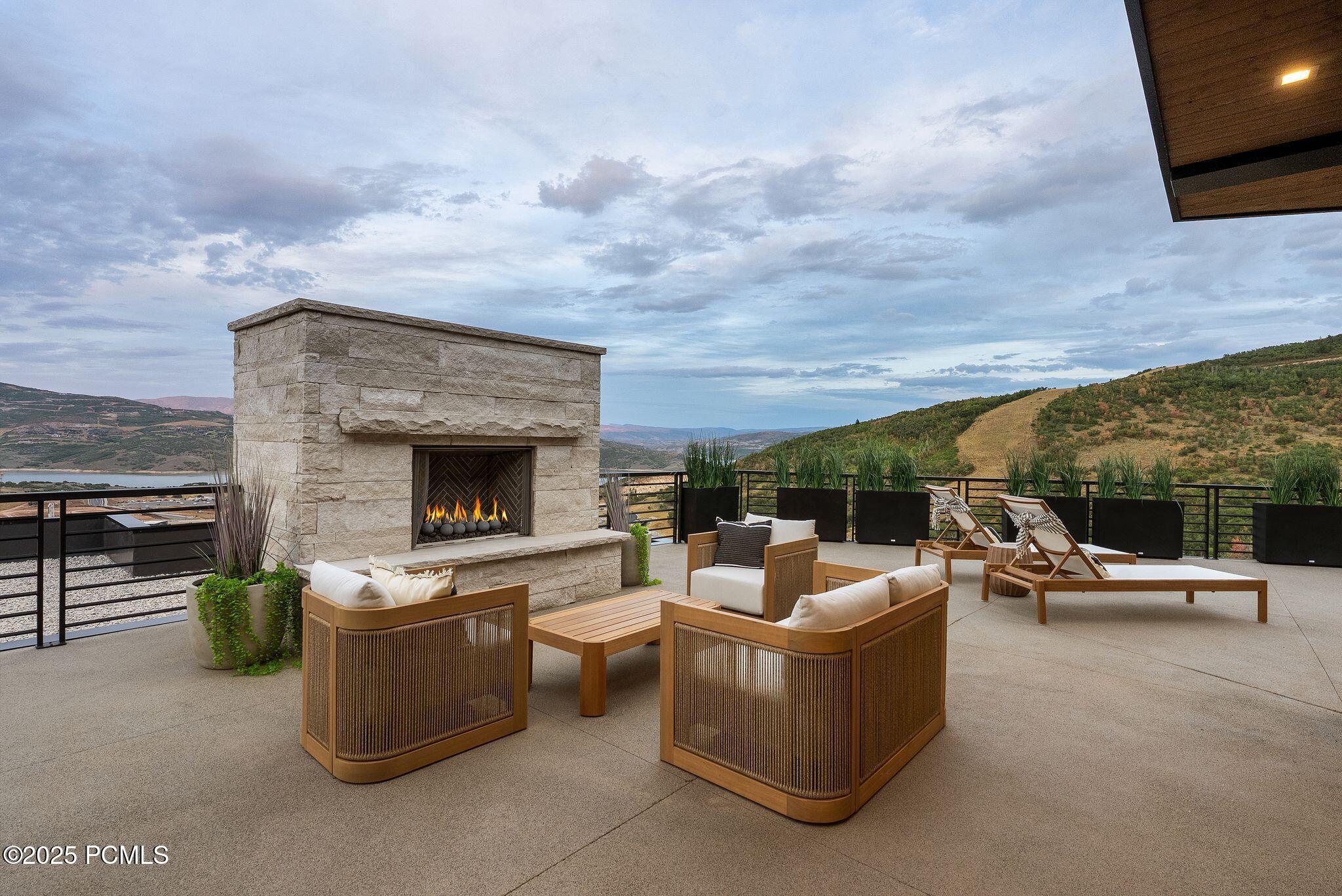 Heber City, Utah 84032, United States, 7 Bedrooms Bedrooms, ,9 BathroomsBathrooms,Residential,Active,4829