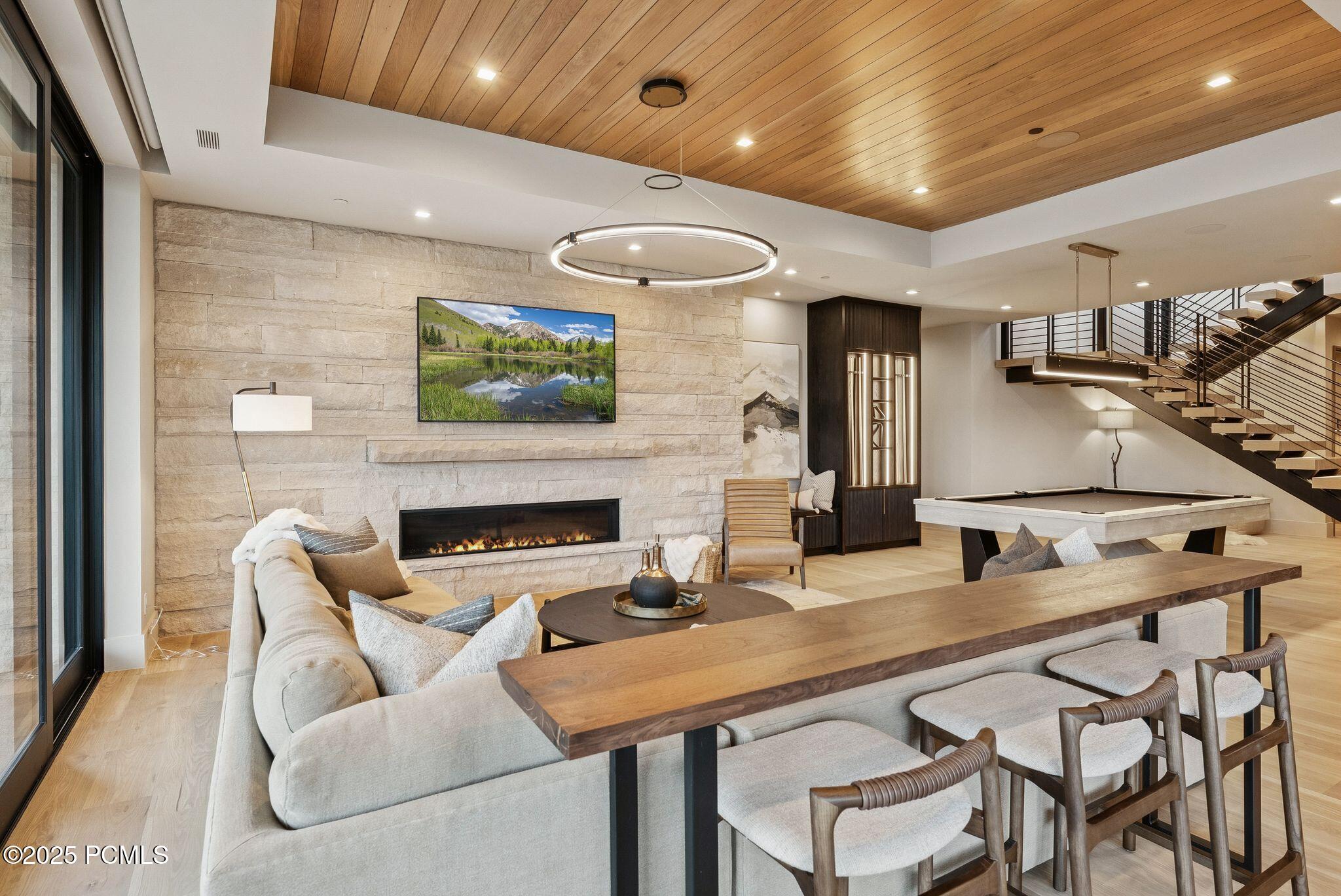 Heber City, Utah 84032, United States, 7 Bedrooms Bedrooms, ,9 BathroomsBathrooms,Residential,Active,4829