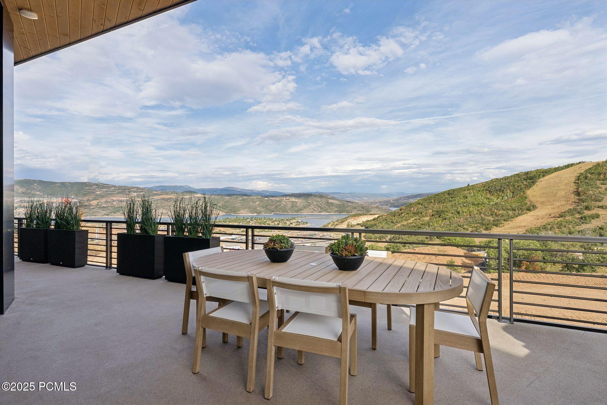 Heber City, Utah 84032, United States, 7 Bedrooms Bedrooms, ,9 BathroomsBathrooms,Residential,Active,4829