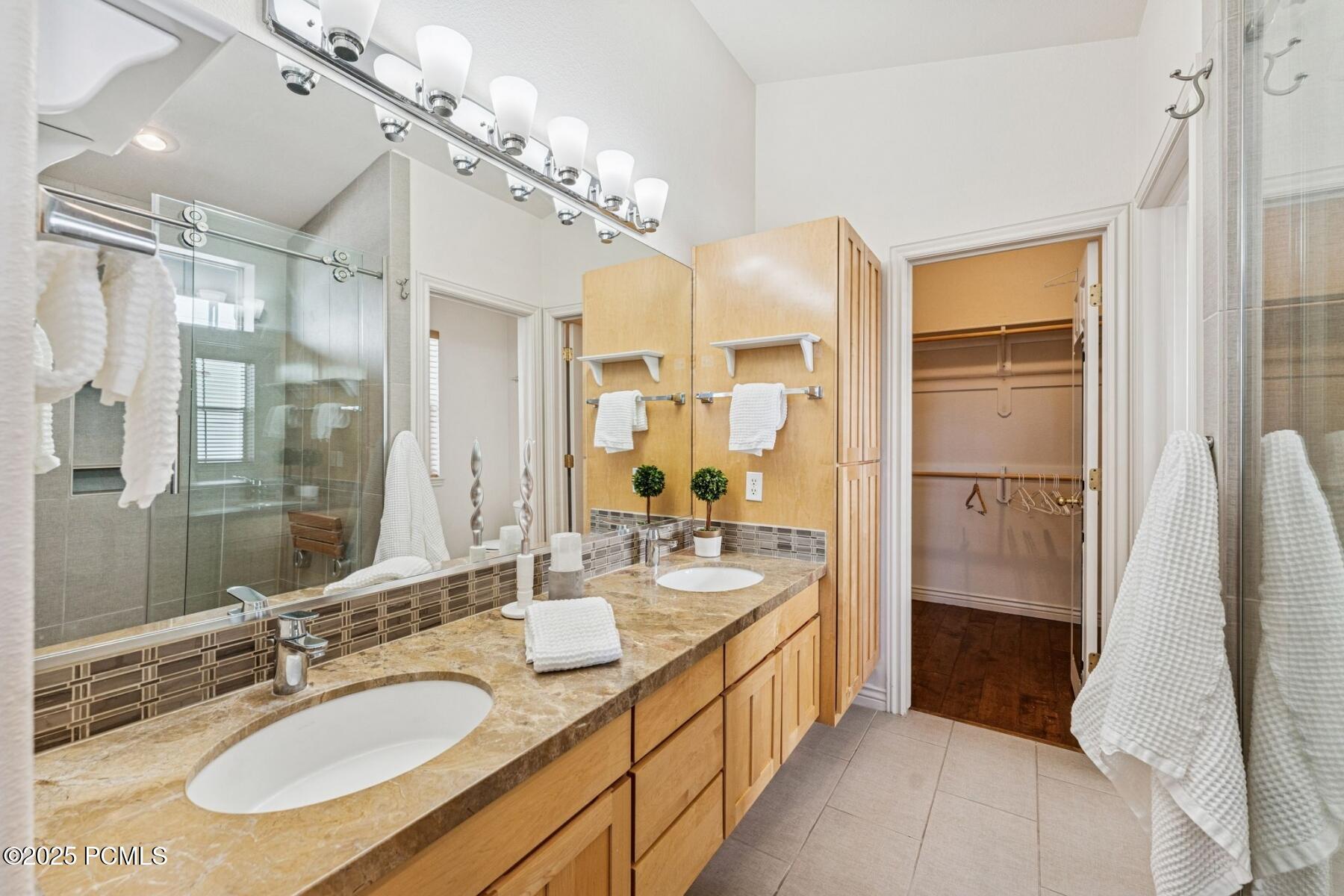 Park City, Utah 84098, United States, 4 Bedrooms Bedrooms, ,3 BathroomsBathrooms,Residential,Active,239757