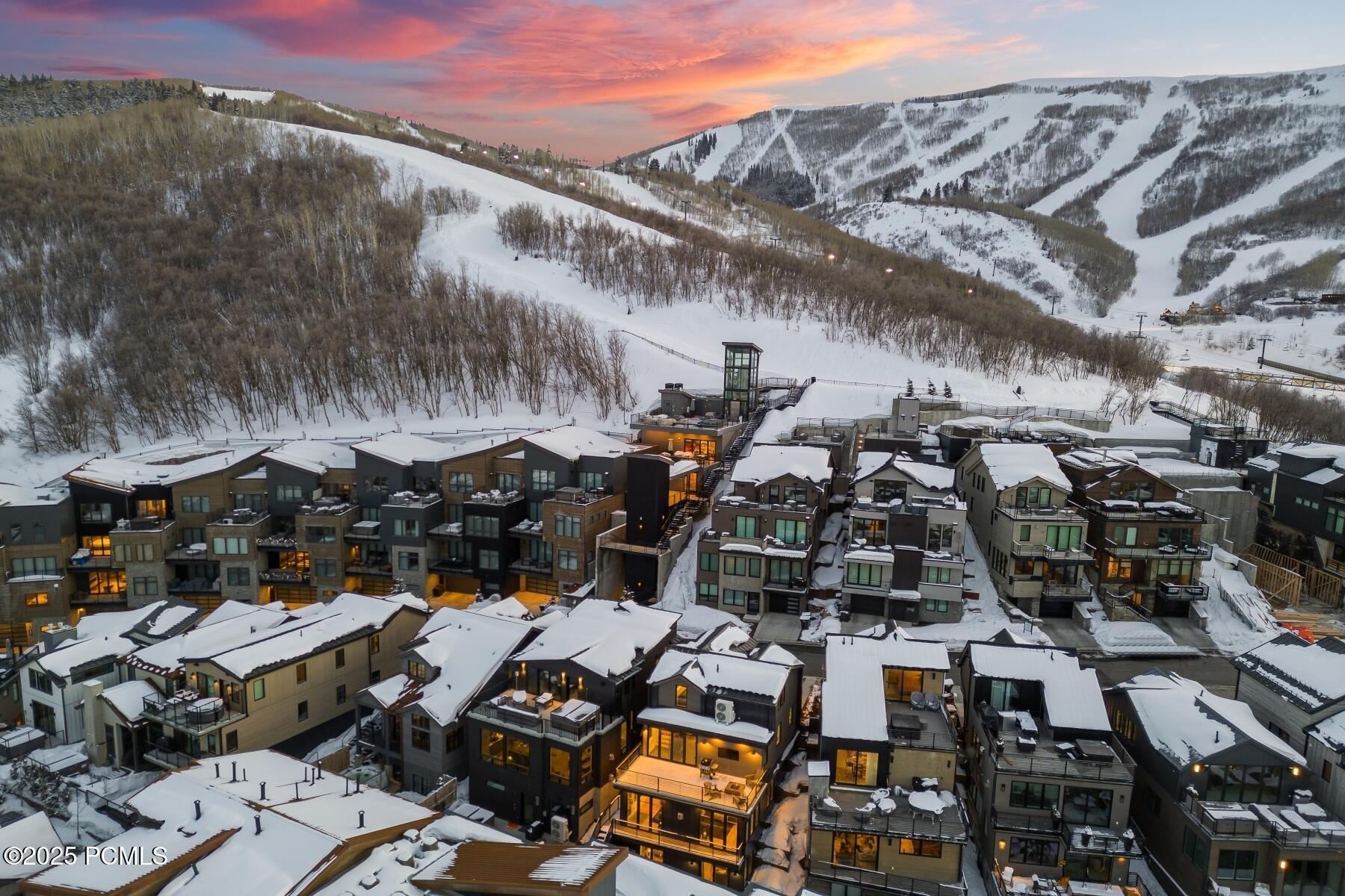 Park City, Utah 84060, United States, 4 Bedrooms Bedrooms, ,5 BathroomsBathrooms,Residential,Active,25089