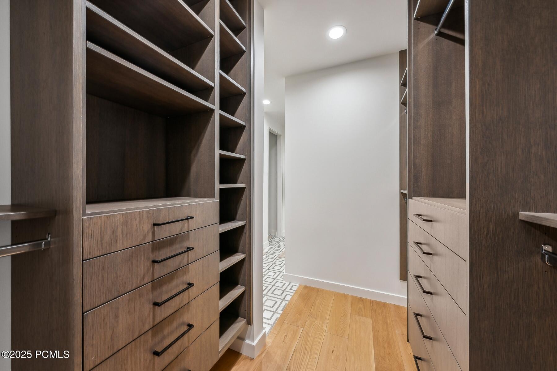 Park City, Utah 84060, United States, 4 Bedrooms Bedrooms, ,5 BathroomsBathrooms,Residential,Active,25089