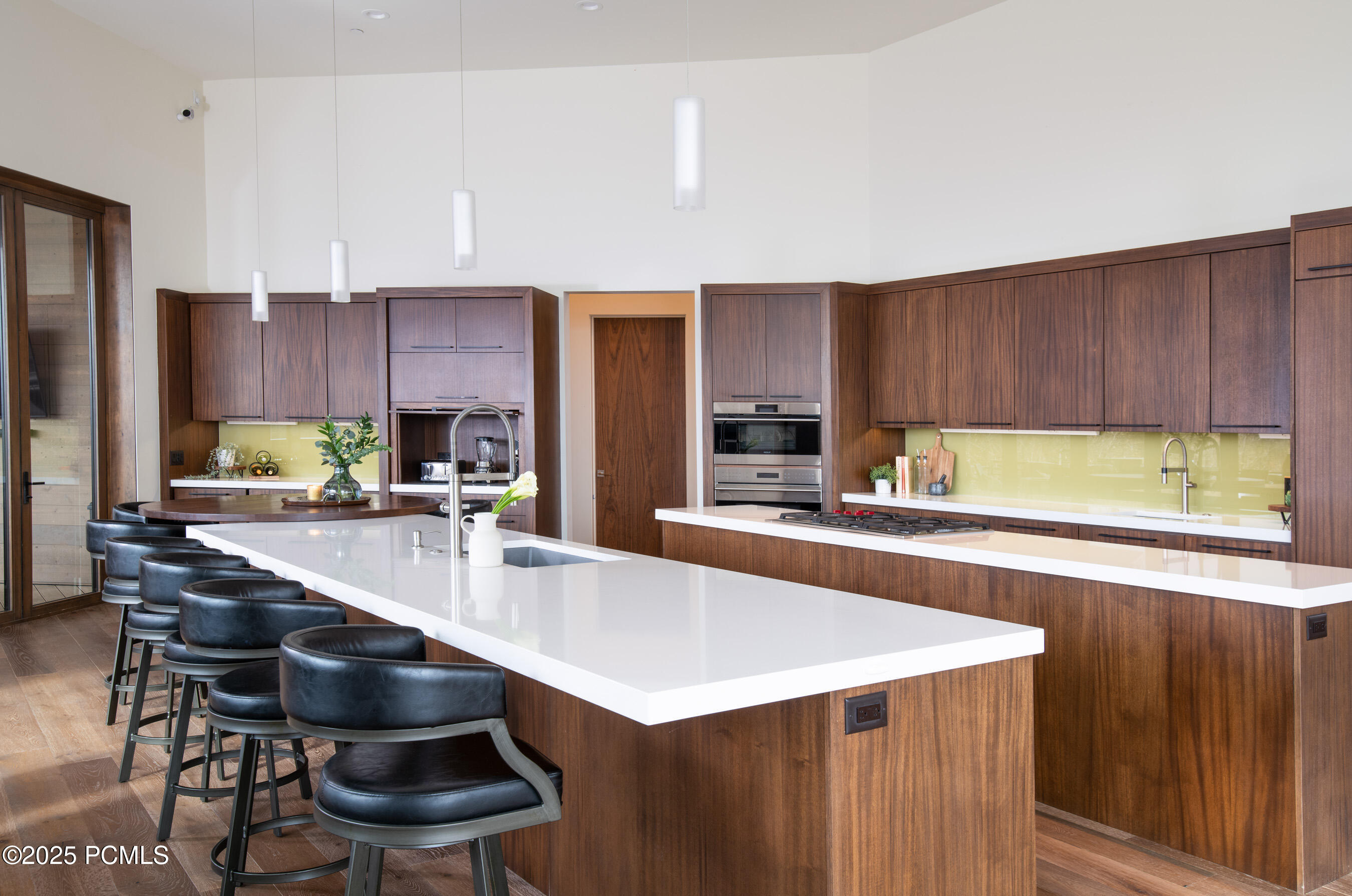 Park City, Utah 84098, United States, 7 Bedrooms Bedrooms, ,8 BathroomsBathrooms,Residential,Active,225631