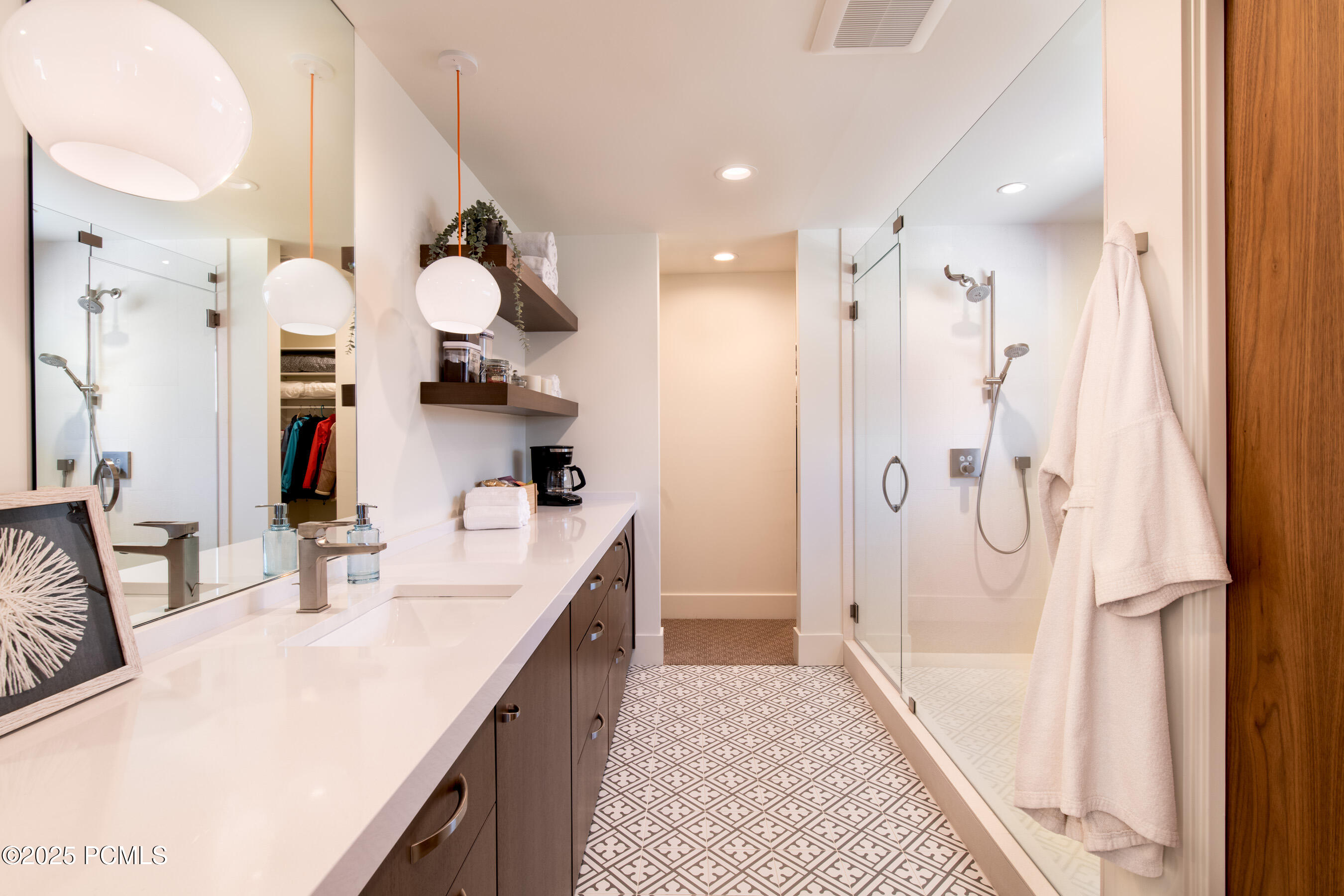 Park City, Utah 84098, United States, 7 Bedrooms Bedrooms, ,8 BathroomsBathrooms,Residential,Active,225631