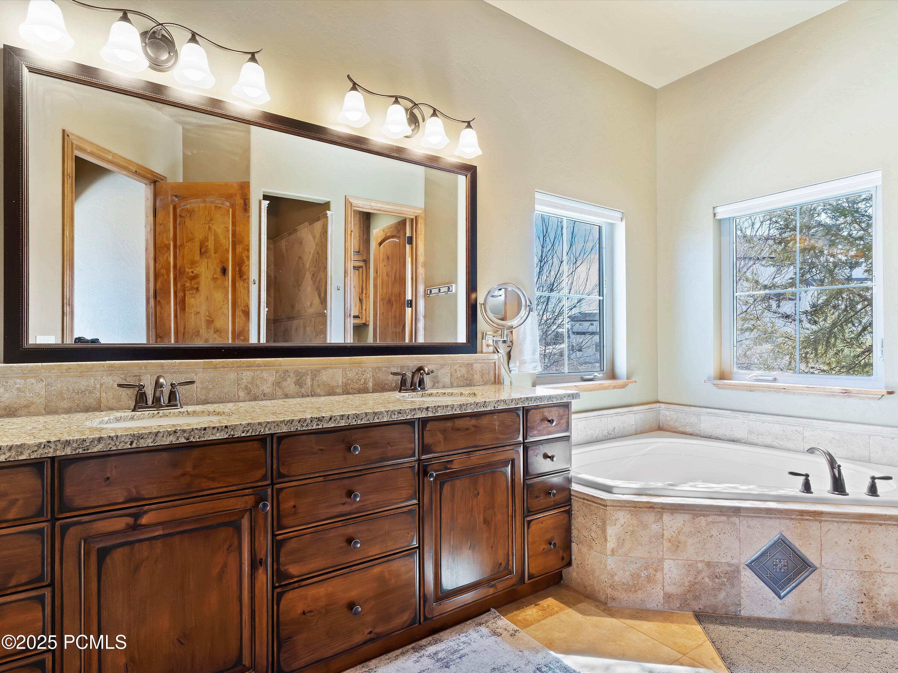 946 S Meadowlark Lane, Huntsville, Utah image 30