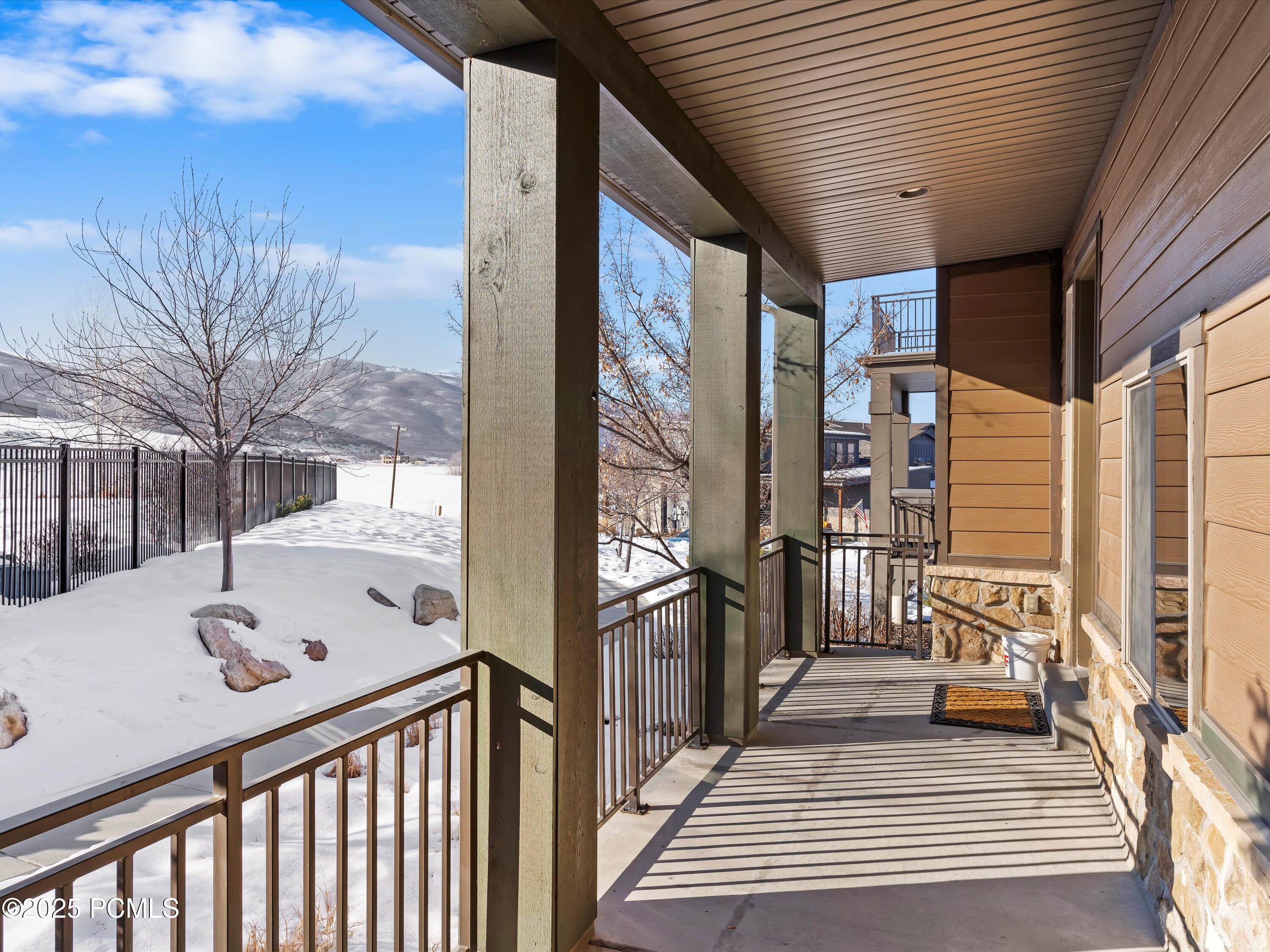 819 S Edgewater Court, Huntsville, Utah image 2