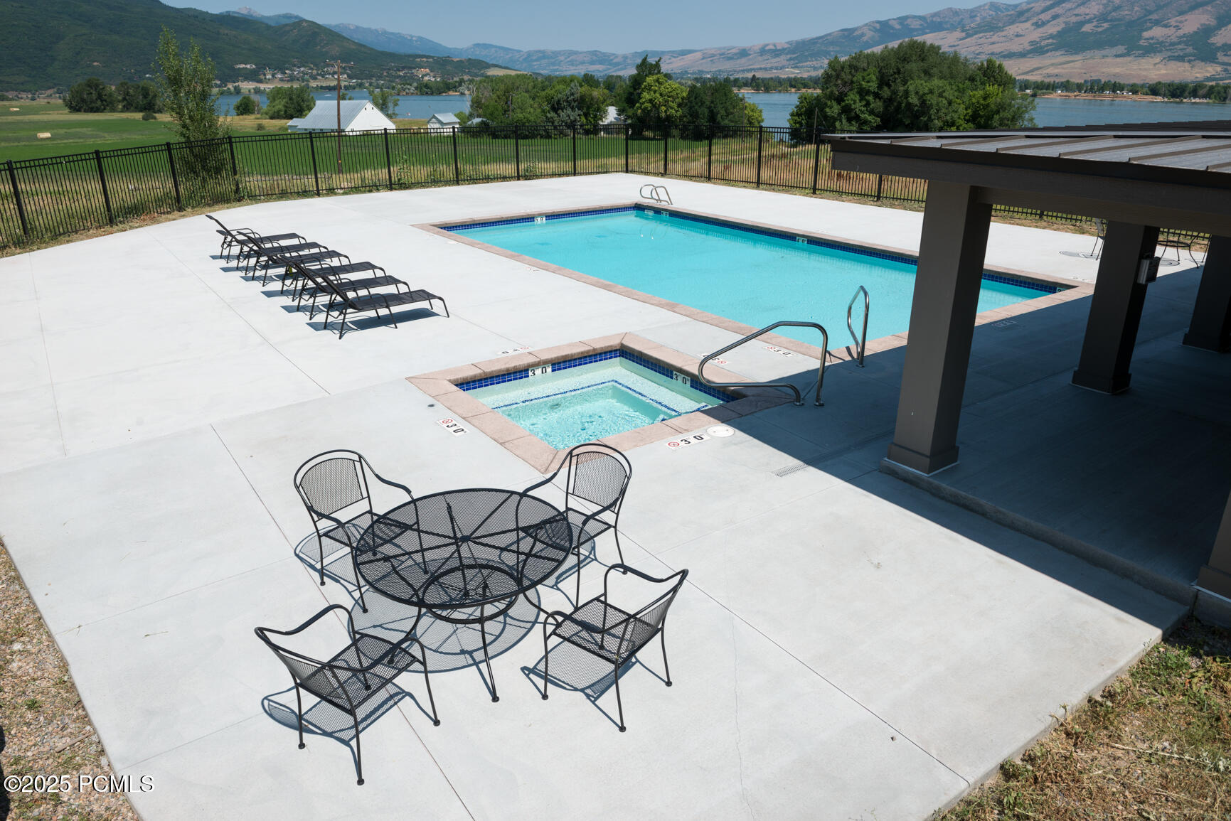 819 S Edgewater Court, Huntsville, Utah image 32