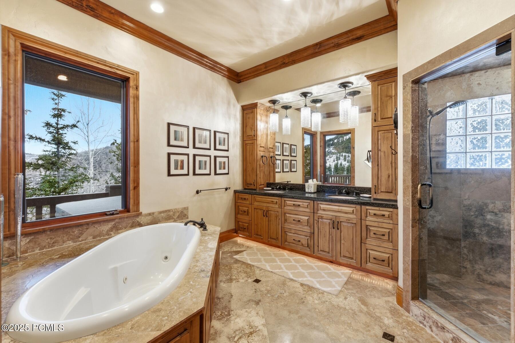 Park City, Utah 84098, United States, 4 Bedrooms Bedrooms, ,4 BathroomsBathrooms,Residential,Active,256220