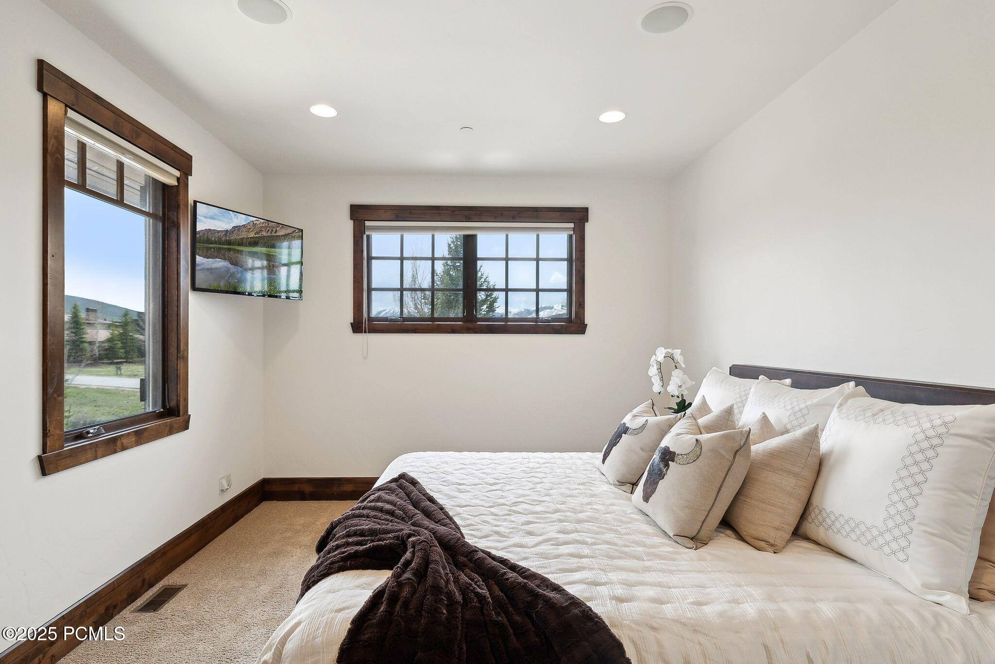 2052 Saddlehorn Drive, Park City, Utah image 22