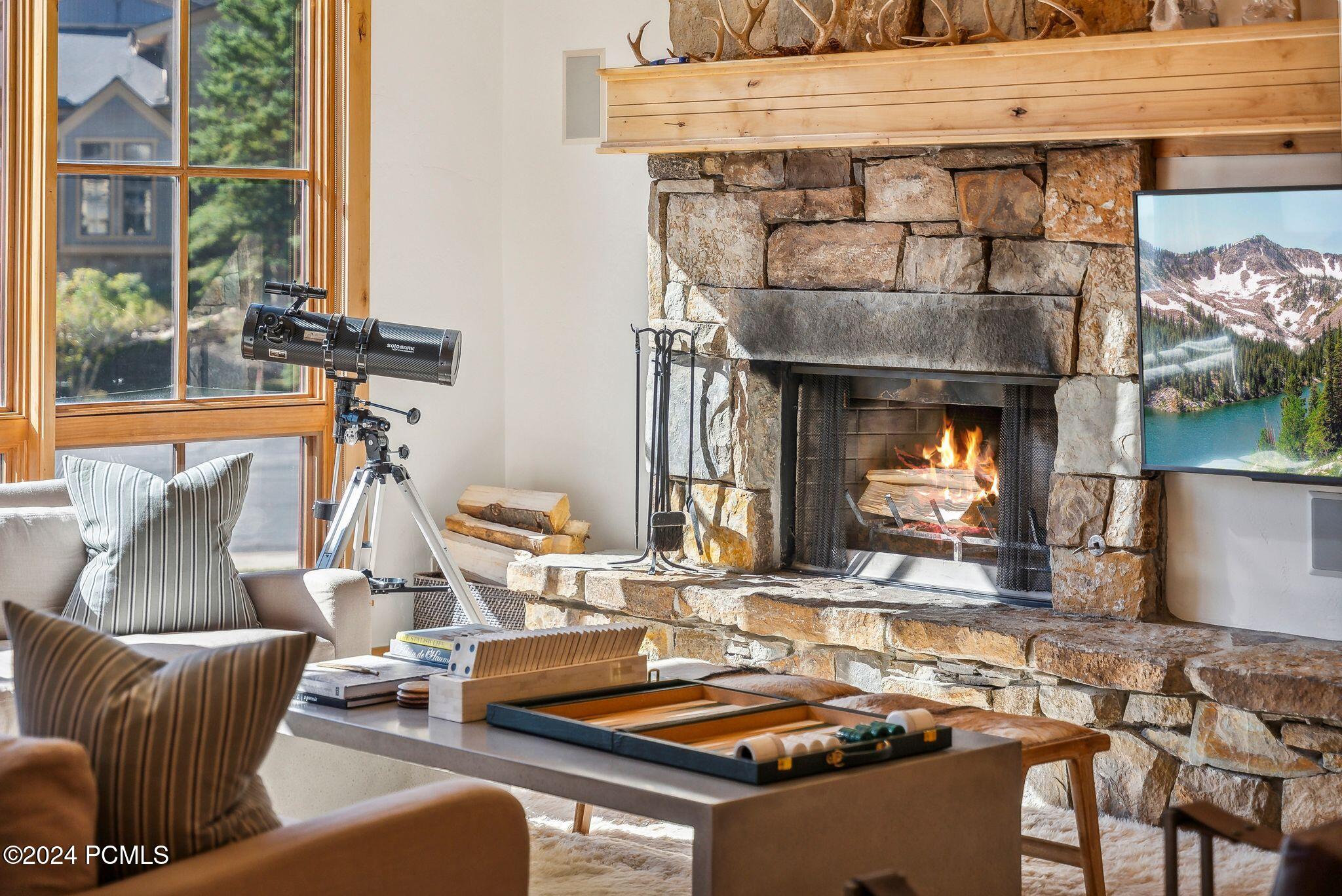 Park City, Utah 84060, United States, 6 Bedrooms Bedrooms, ,6 BathroomsBathrooms,Residential,Pending,36471