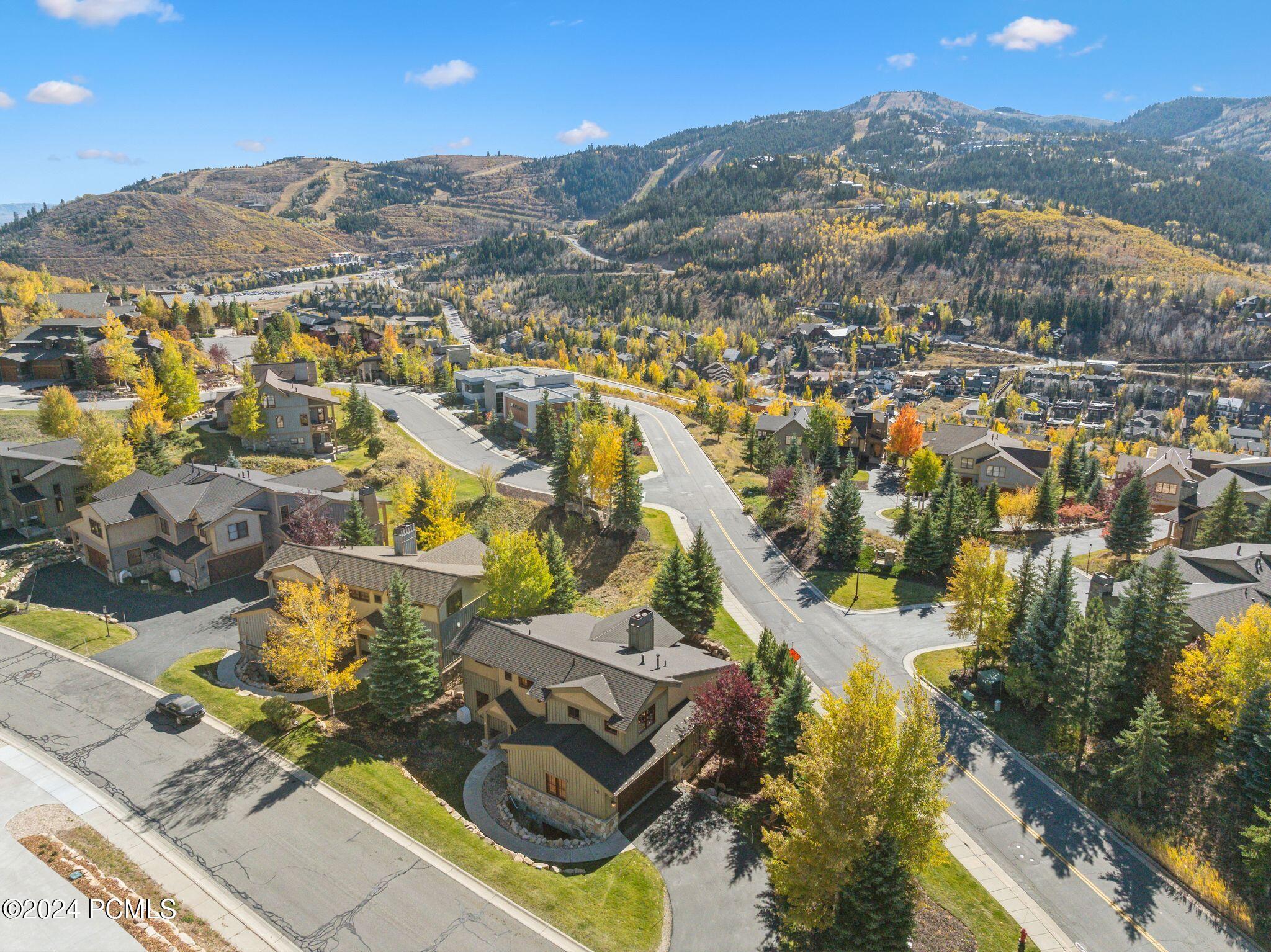 Park City, Utah 84060, United States, 6 Bedrooms Bedrooms, ,6 BathroomsBathrooms,Residential,Pending,36471