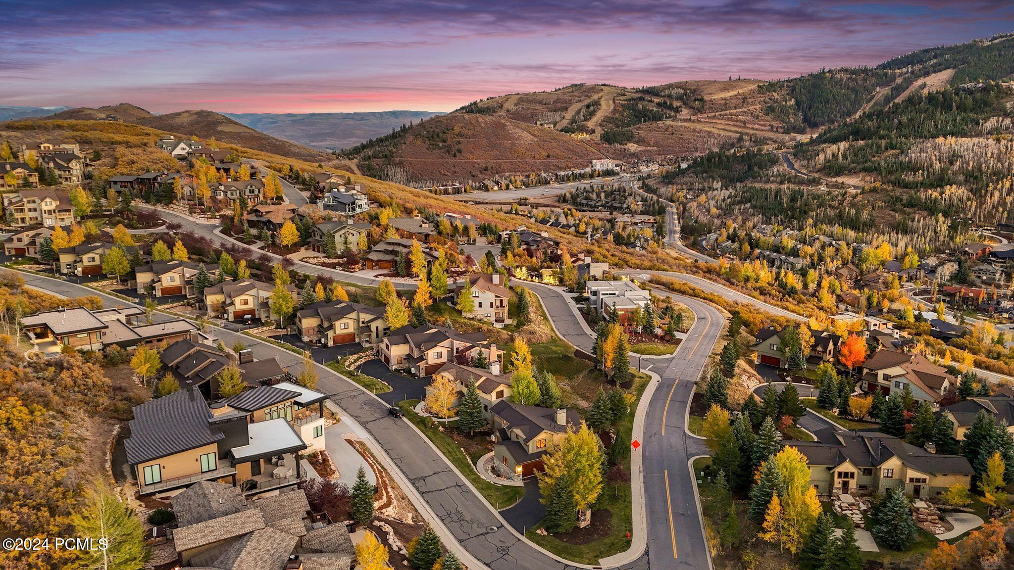 Park City, Utah 84060, United States, 6 Bedrooms Bedrooms, ,6 BathroomsBathrooms,Residential,Pending,36471