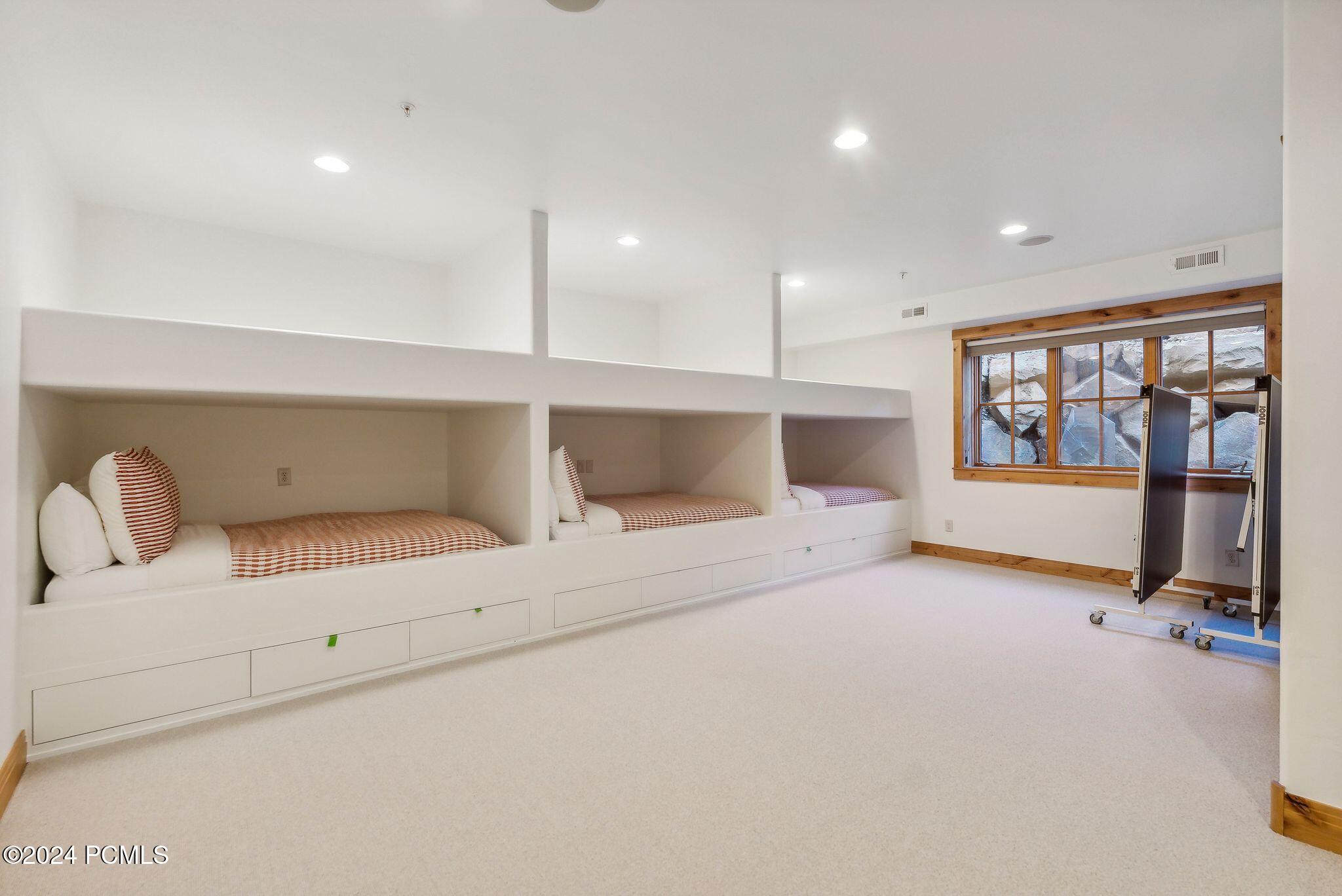 Park City, Utah 84060, United States, 6 Bedrooms Bedrooms, ,6 BathroomsBathrooms,Residential,Pending,36471