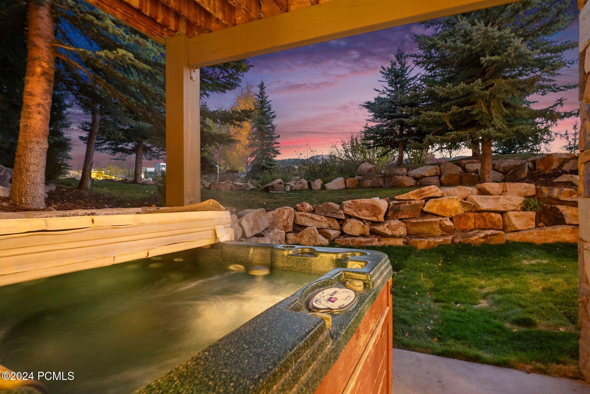 Park City, Utah 84060, United States, 6 Bedrooms Bedrooms, ,6 BathroomsBathrooms,Residential,Pending,36471