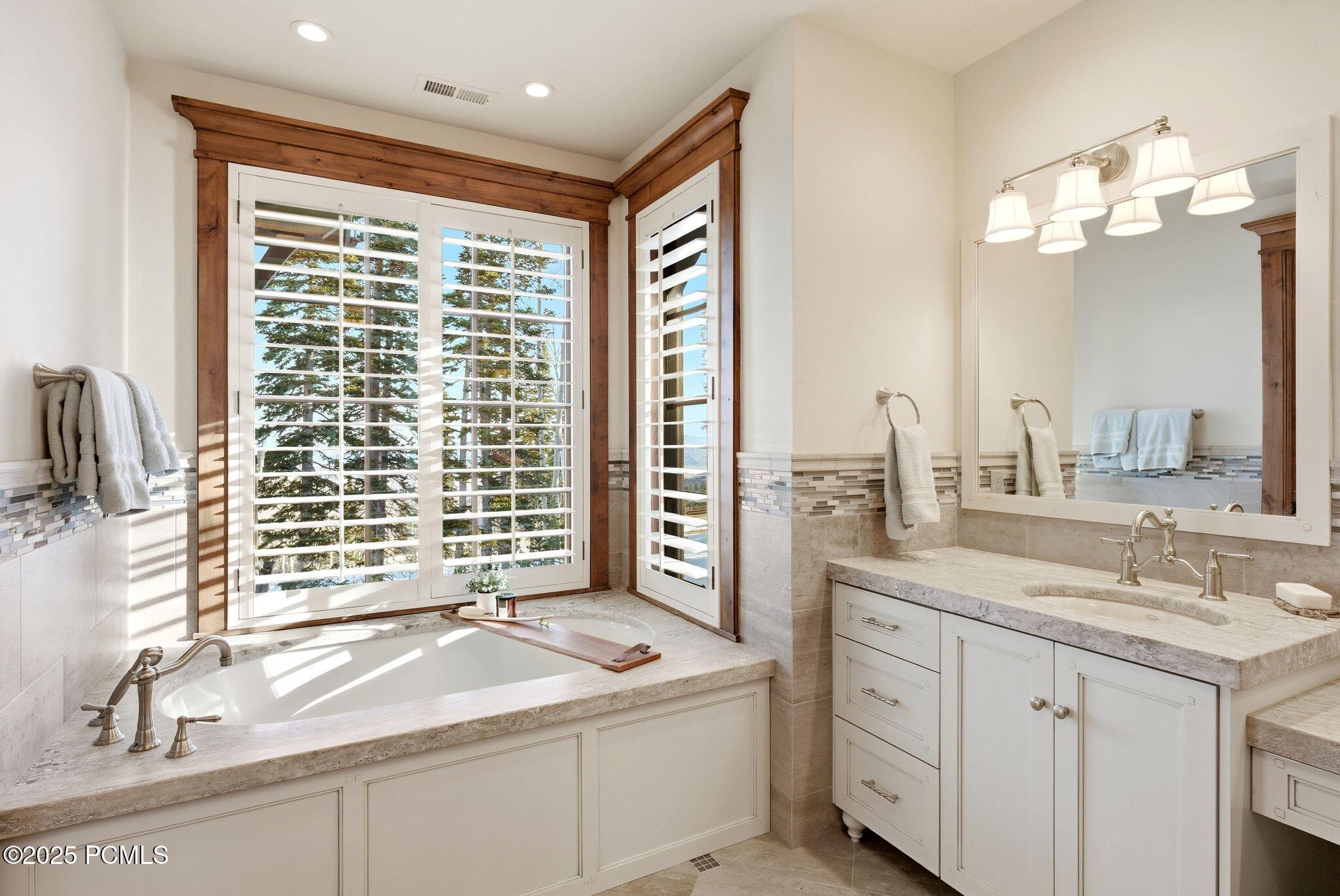 Park City, Utah 84060, United States, 6 Bedrooms Bedrooms, ,8 BathroomsBathrooms,Residential,Active,256867