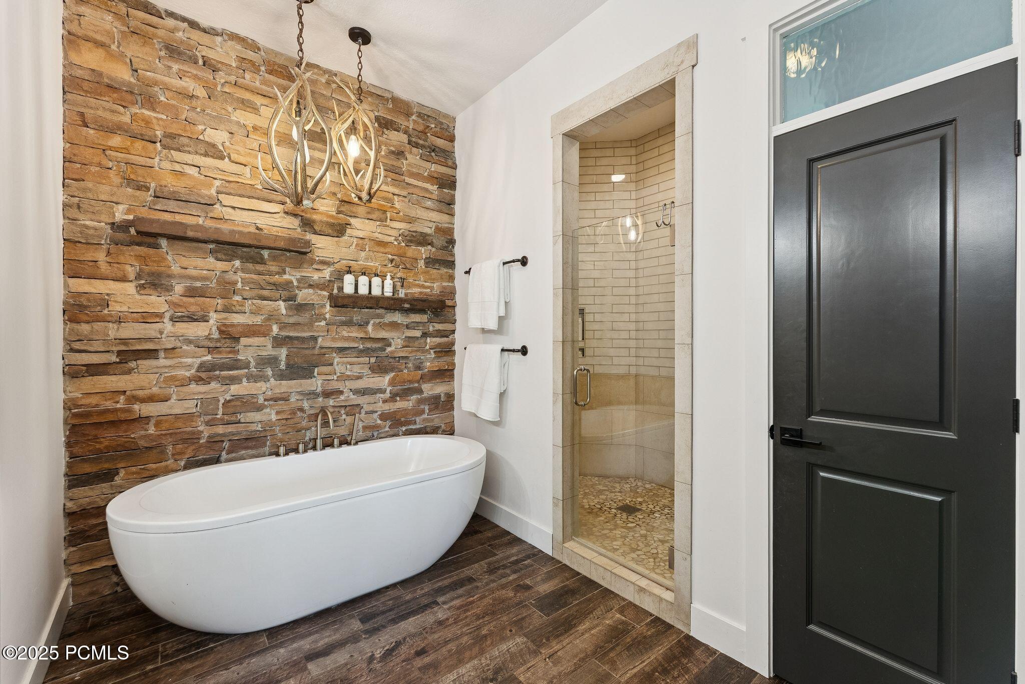 Park City, Utah 84098, United States, 5 Bedrooms Bedrooms, ,4 BathroomsBathrooms,Residential,Active,174358