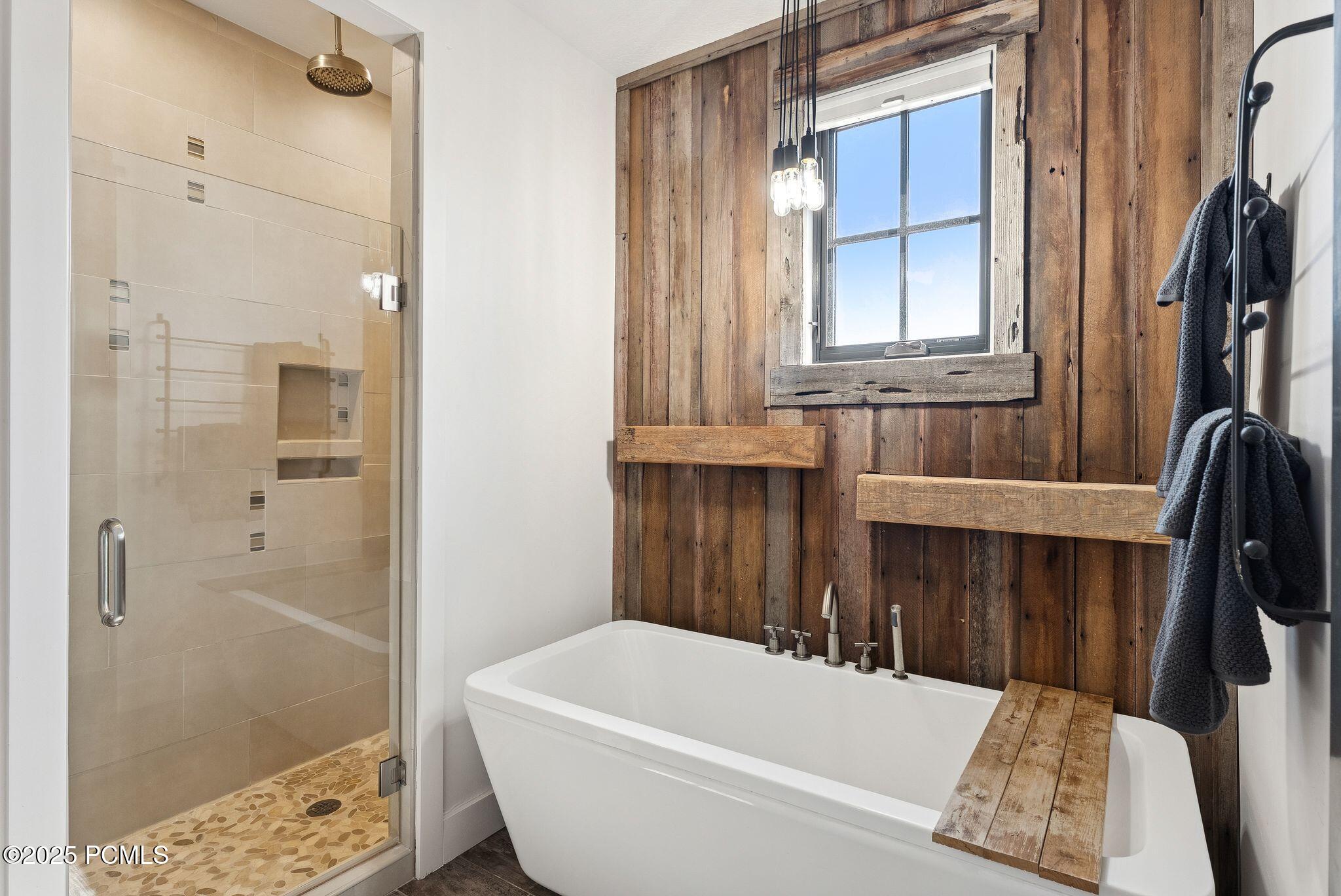 Park City, Utah 84098, United States, 5 Bedrooms Bedrooms, ,4 BathroomsBathrooms,Residential,Active,174358