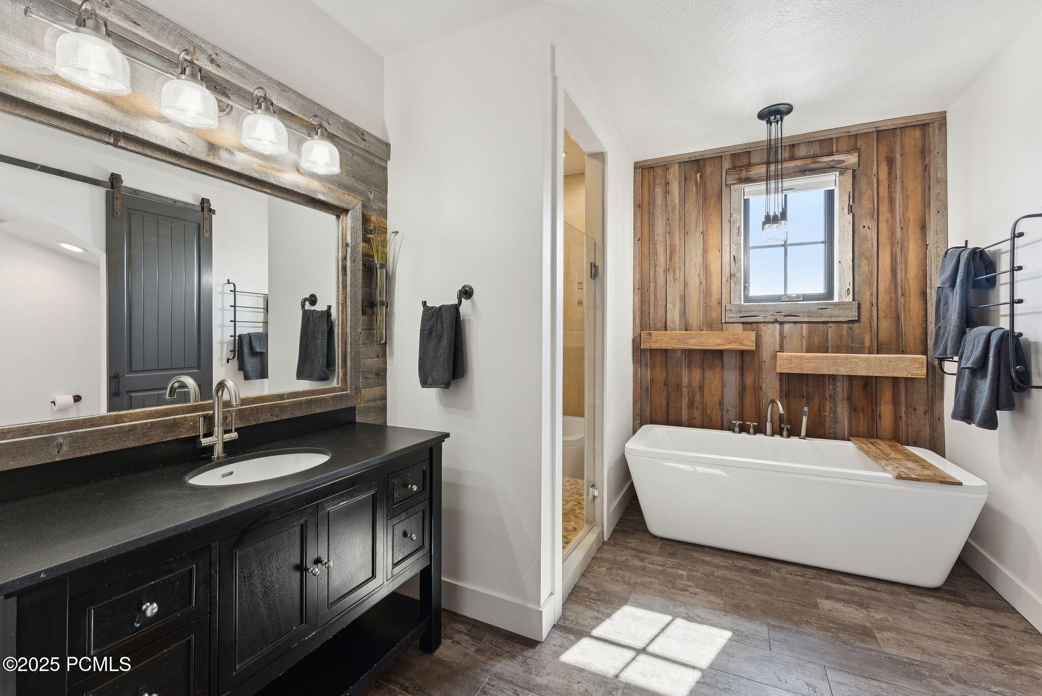 Park City, Utah 84098, United States, 5 Bedrooms Bedrooms, ,4 BathroomsBathrooms,Residential,Active,174358