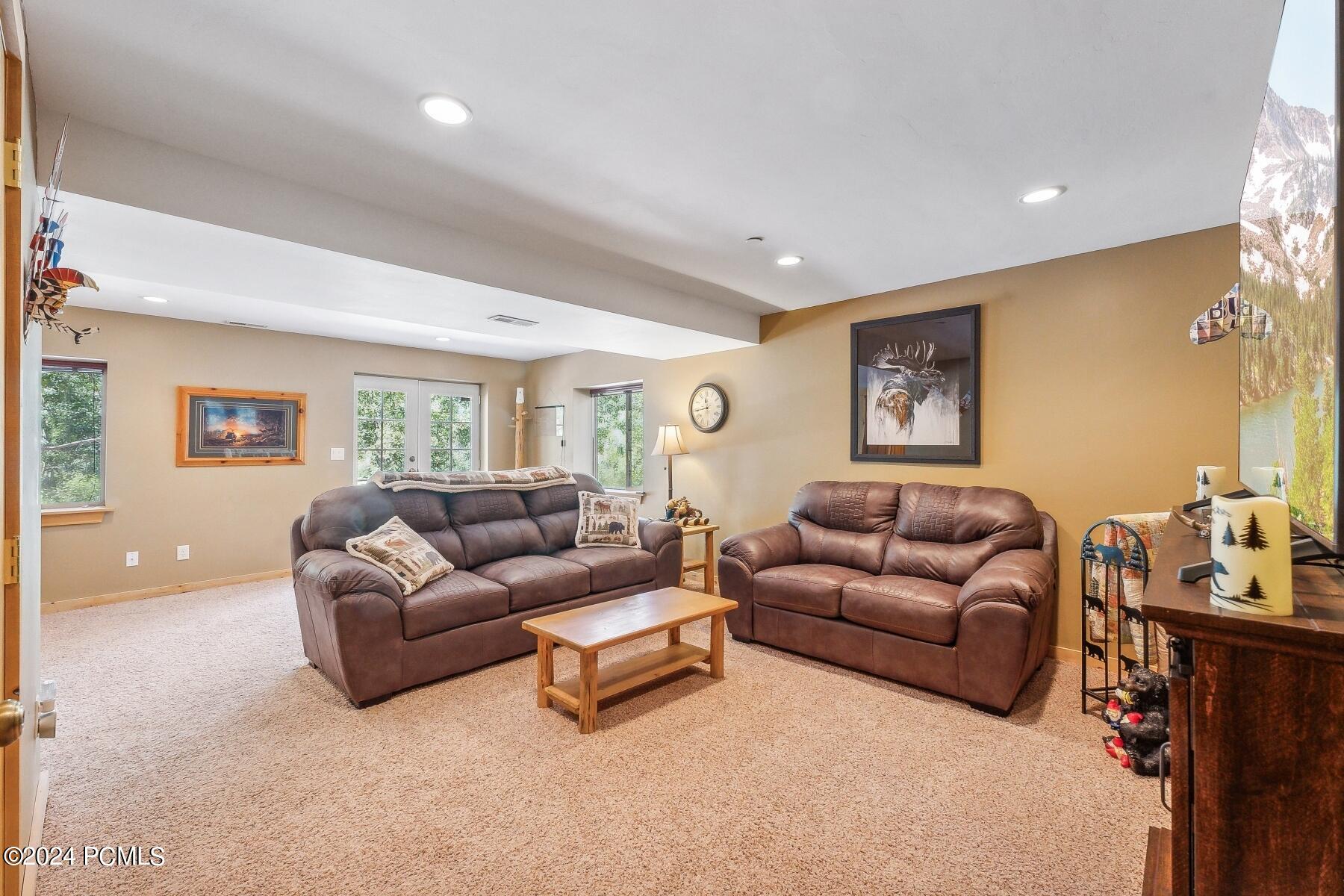 Heber City, Utah 84032, United States, 3 Bedrooms Bedrooms, ,3 BathroomsBathrooms,Residential,Pending,54752