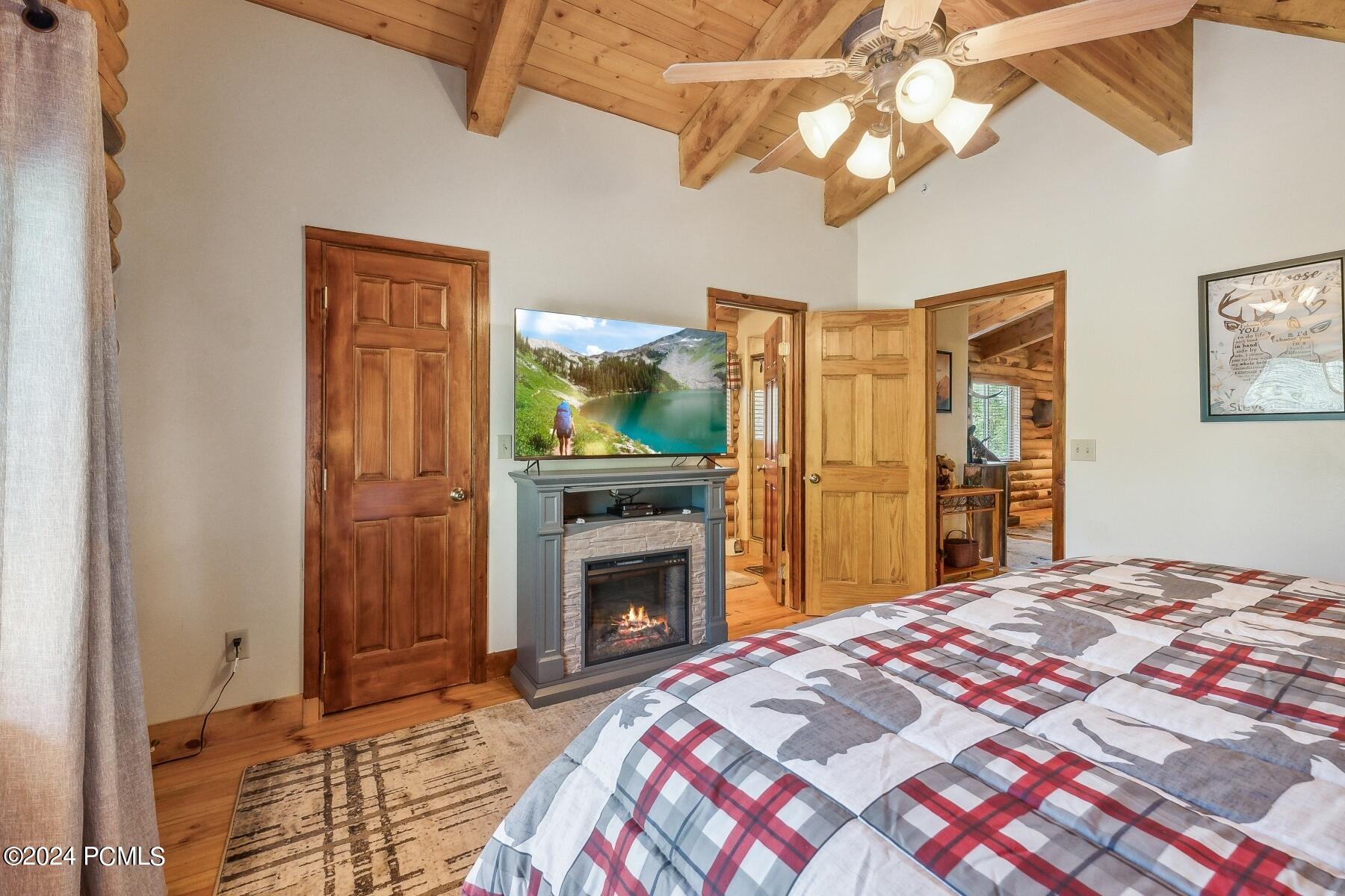 Heber City, Utah 84032, United States, 3 Bedrooms Bedrooms, ,3 BathroomsBathrooms,Residential,Pending,54752