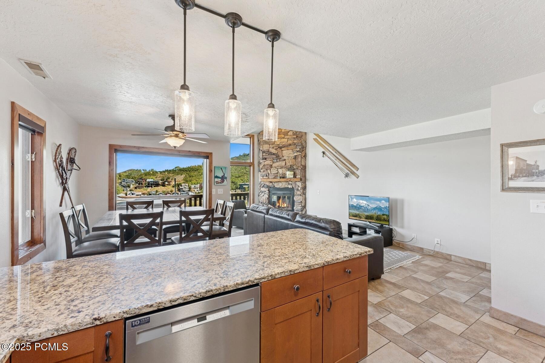 Park City, Utah 84060, United States, 4 Bedrooms Bedrooms, ,4 BathroomsBathrooms,Residential,Active,210246