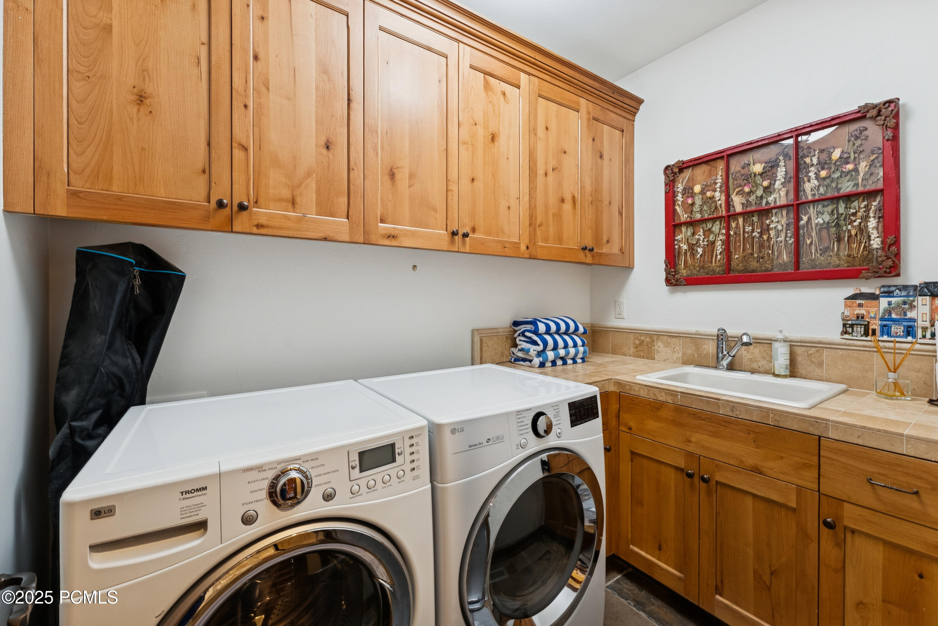 Kamas, Utah 84036, United States, 7 Bedrooms Bedrooms, ,8 BathroomsBathrooms,Residential,Active,231738