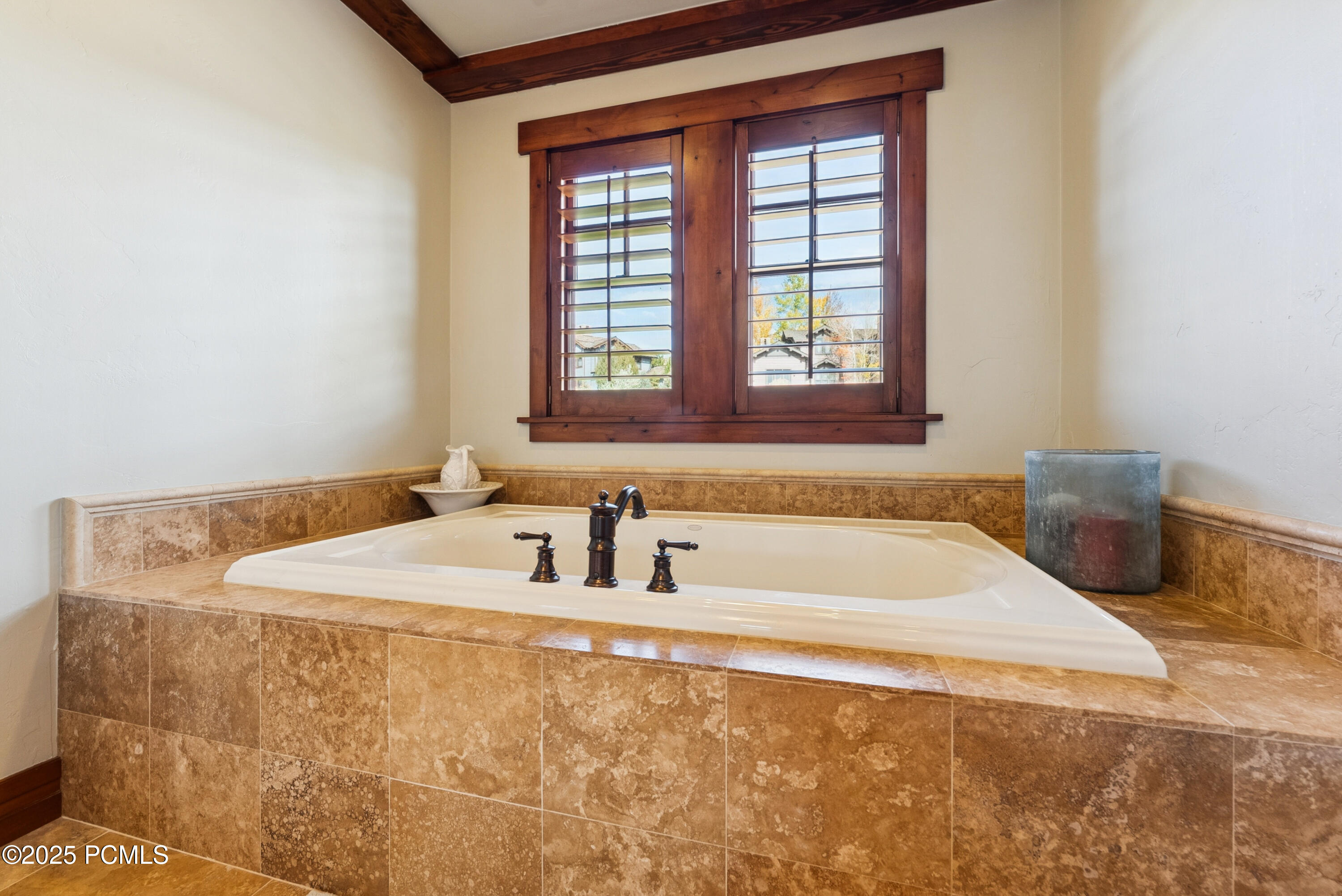 Kamas, Utah 84036, United States, 7 Bedrooms Bedrooms, ,8 BathroomsBathrooms,Residential,Active,231738