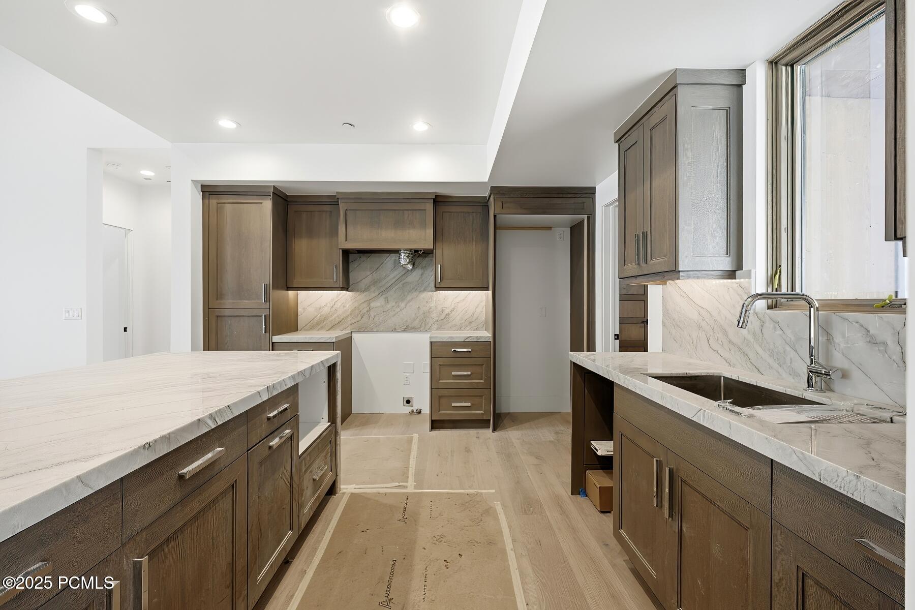 Park City, Utah 84098, United States, 4 Bedrooms Bedrooms, ,4 BathroomsBathrooms,Residential,Active,36338