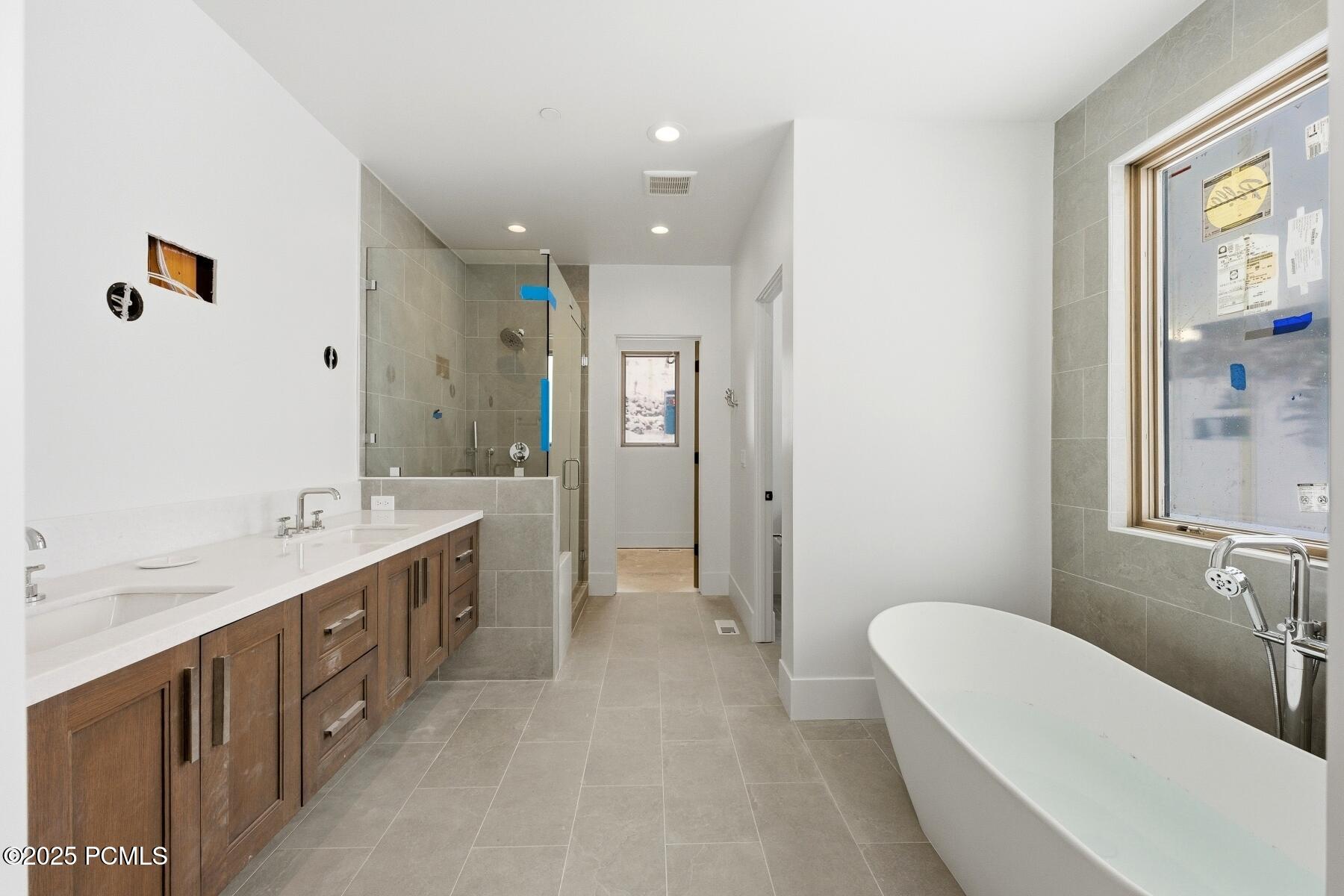 Park City, Utah 84098, United States, 4 Bedrooms Bedrooms, ,4 BathroomsBathrooms,Residential,Active,36338