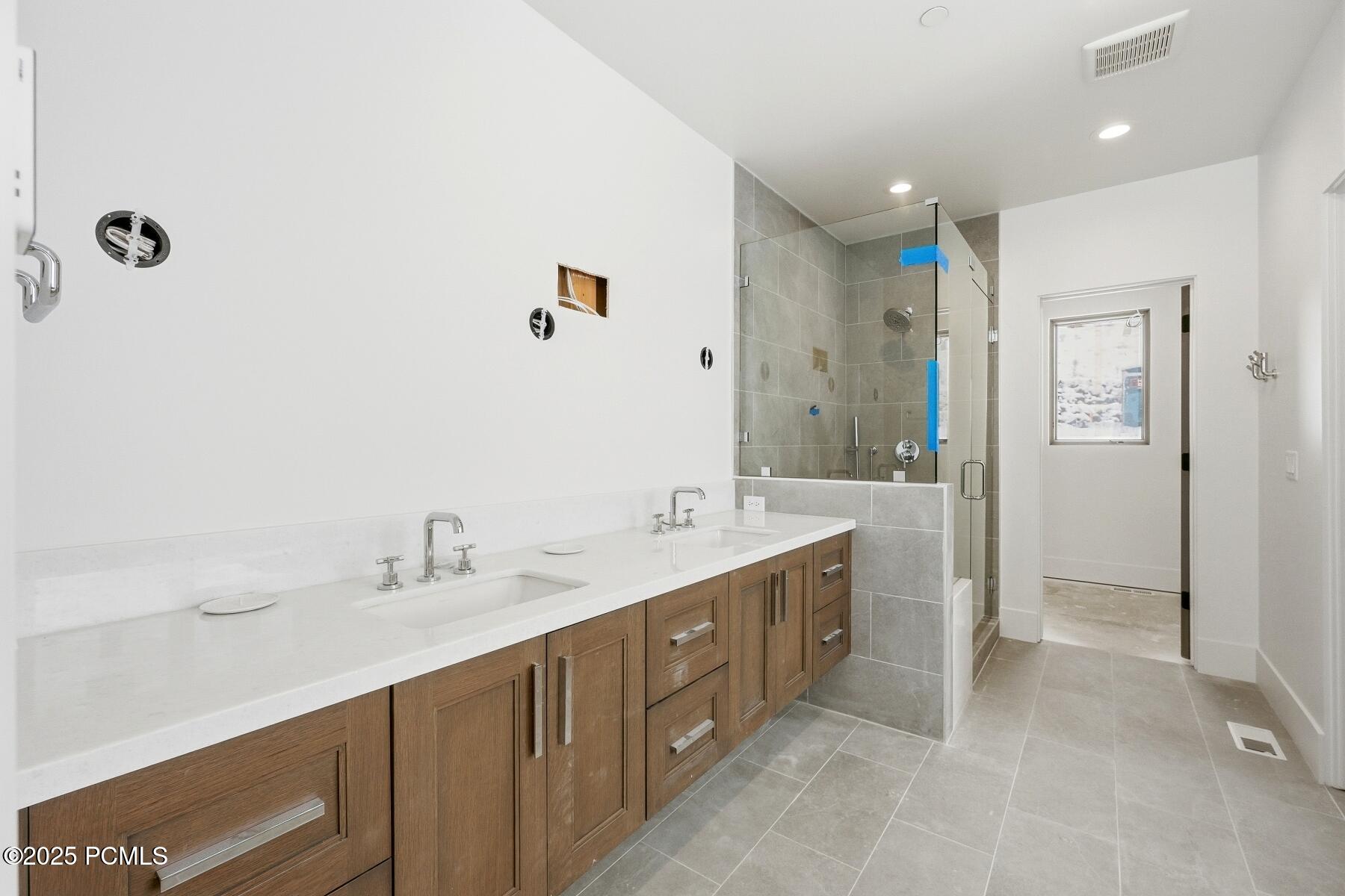 Park City, Utah 84098, United States, 4 Bedrooms Bedrooms, ,4 BathroomsBathrooms,Residential,Active,36338