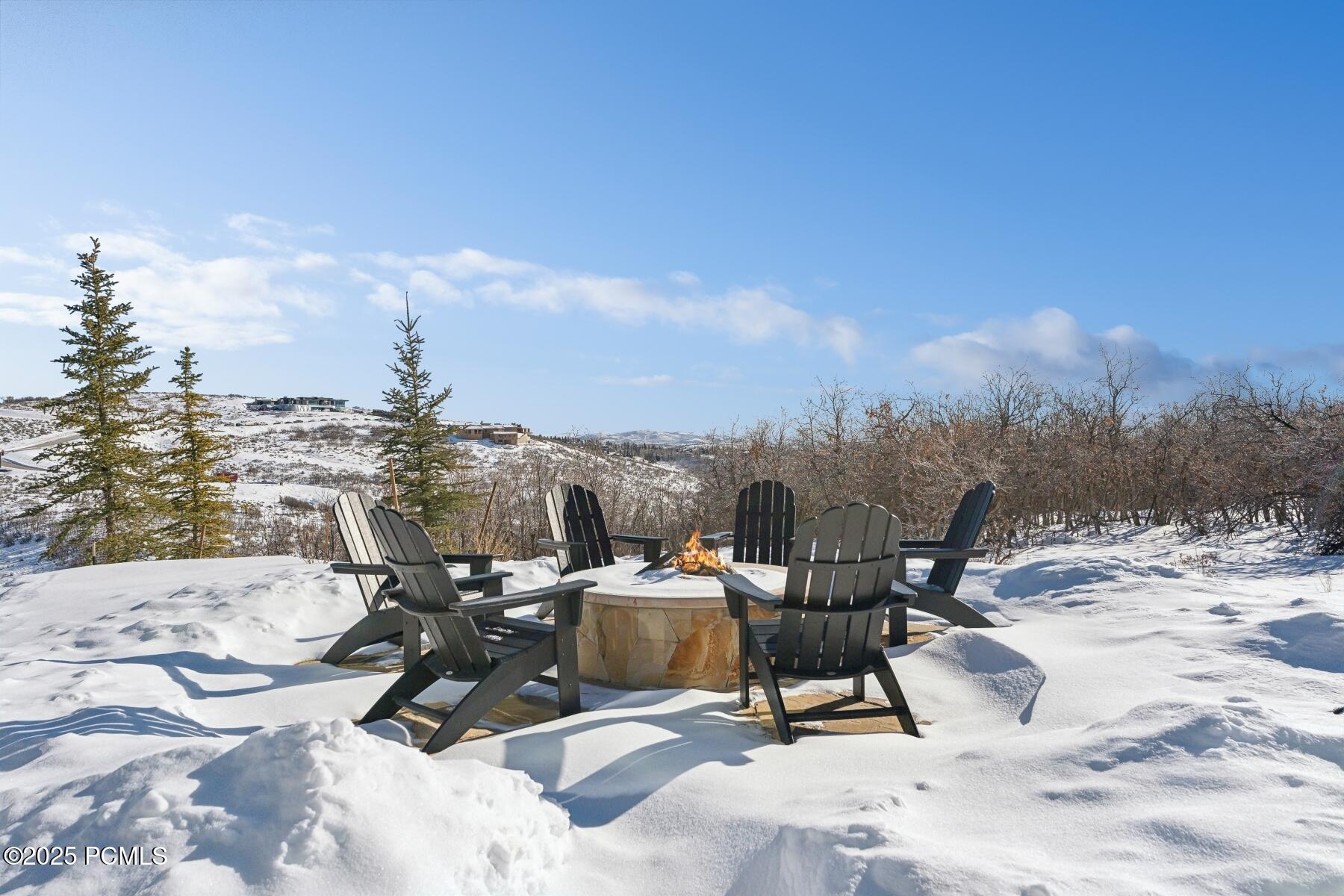 Park City, Utah 84098, United States, 6 Bedrooms Bedrooms, ,9 BathroomsBathrooms,Residential,Pending,87495