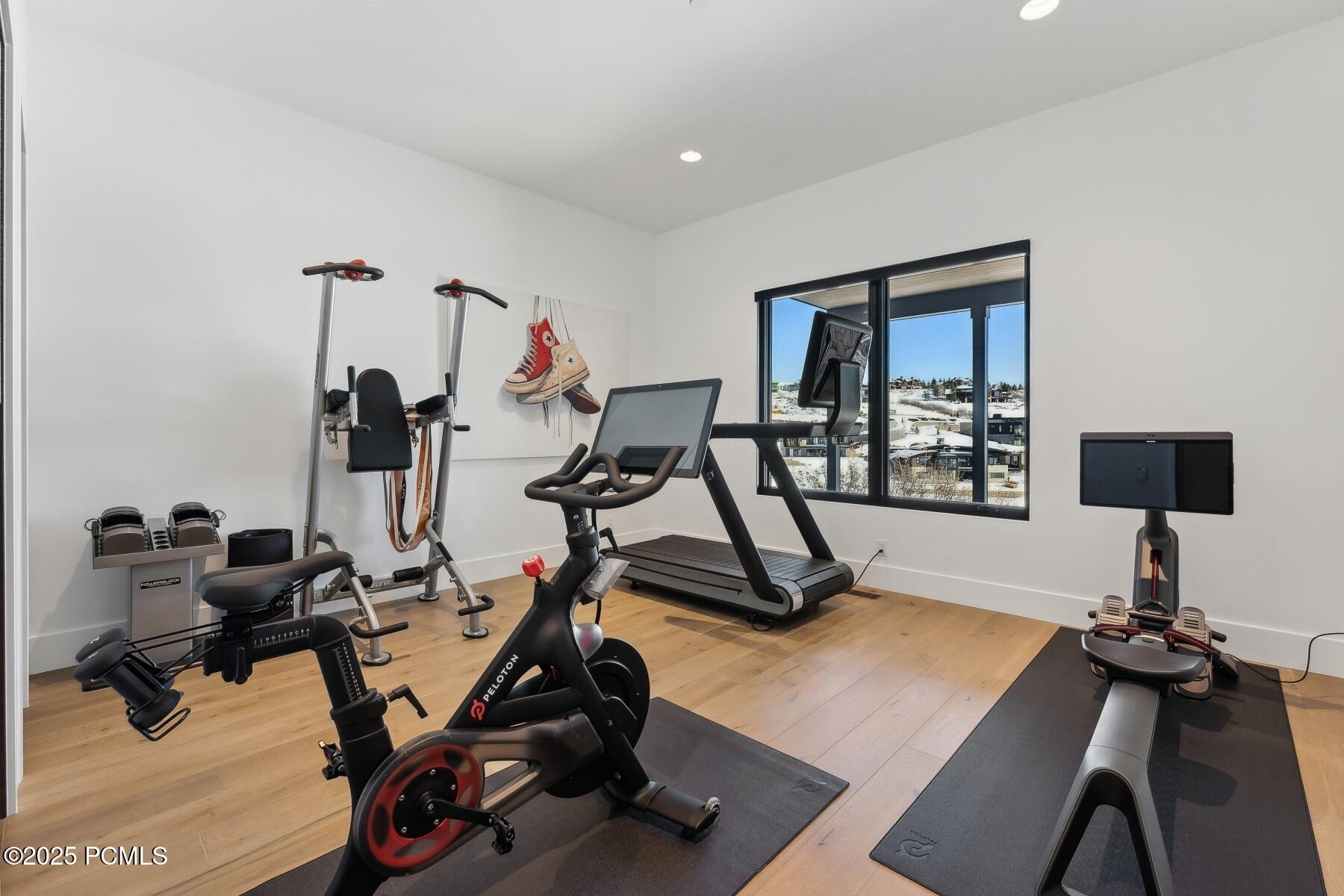 Park City, Utah 84098, United States, 6 Bedrooms Bedrooms, ,9 BathroomsBathrooms,Residential,Pending,87495