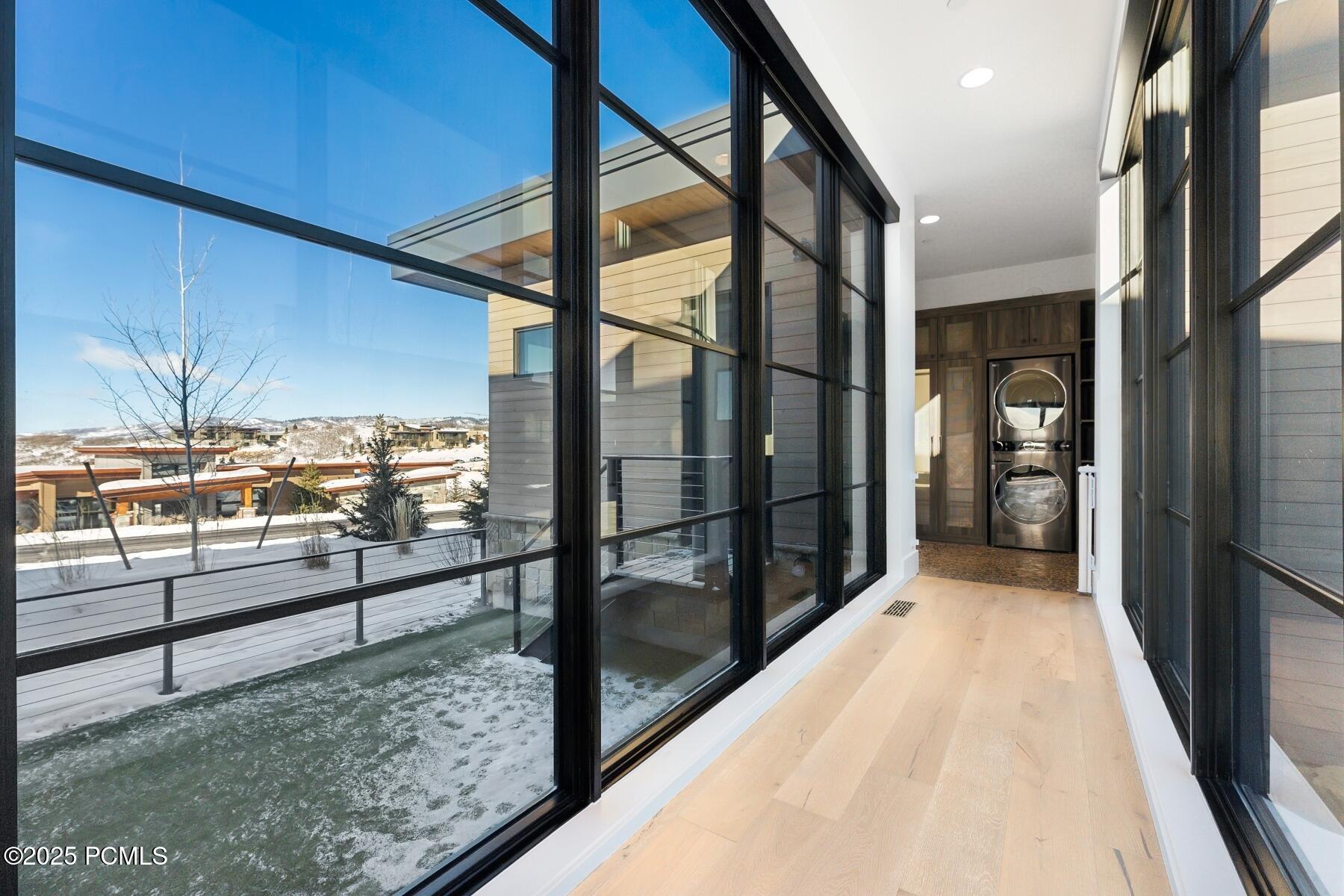 Park City, Utah 84098, United States, 6 Bedrooms Bedrooms, ,9 BathroomsBathrooms,Residential,Pending,87495