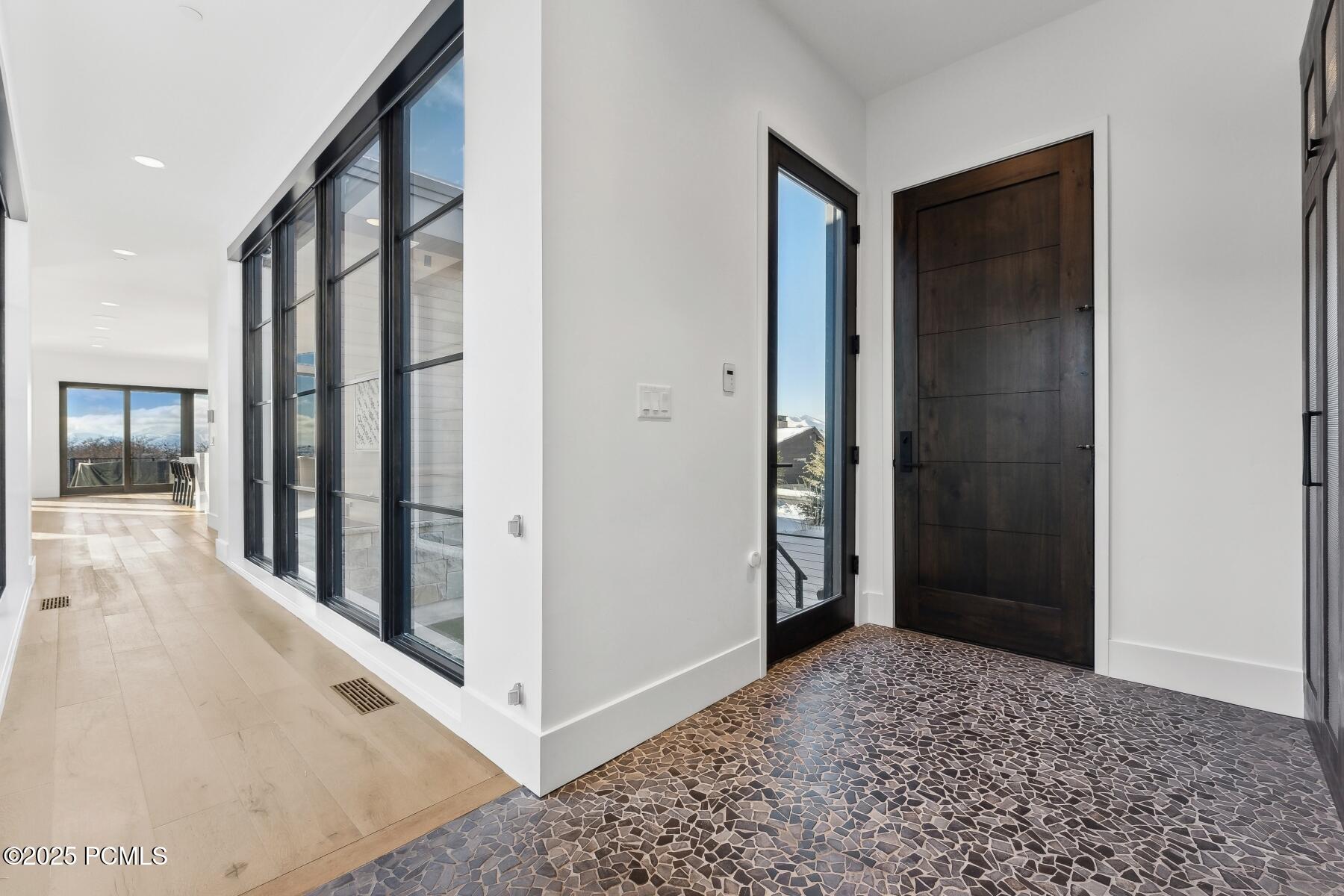 Park City, Utah 84098, United States, 6 Bedrooms Bedrooms, ,9 BathroomsBathrooms,Residential,Pending,87495