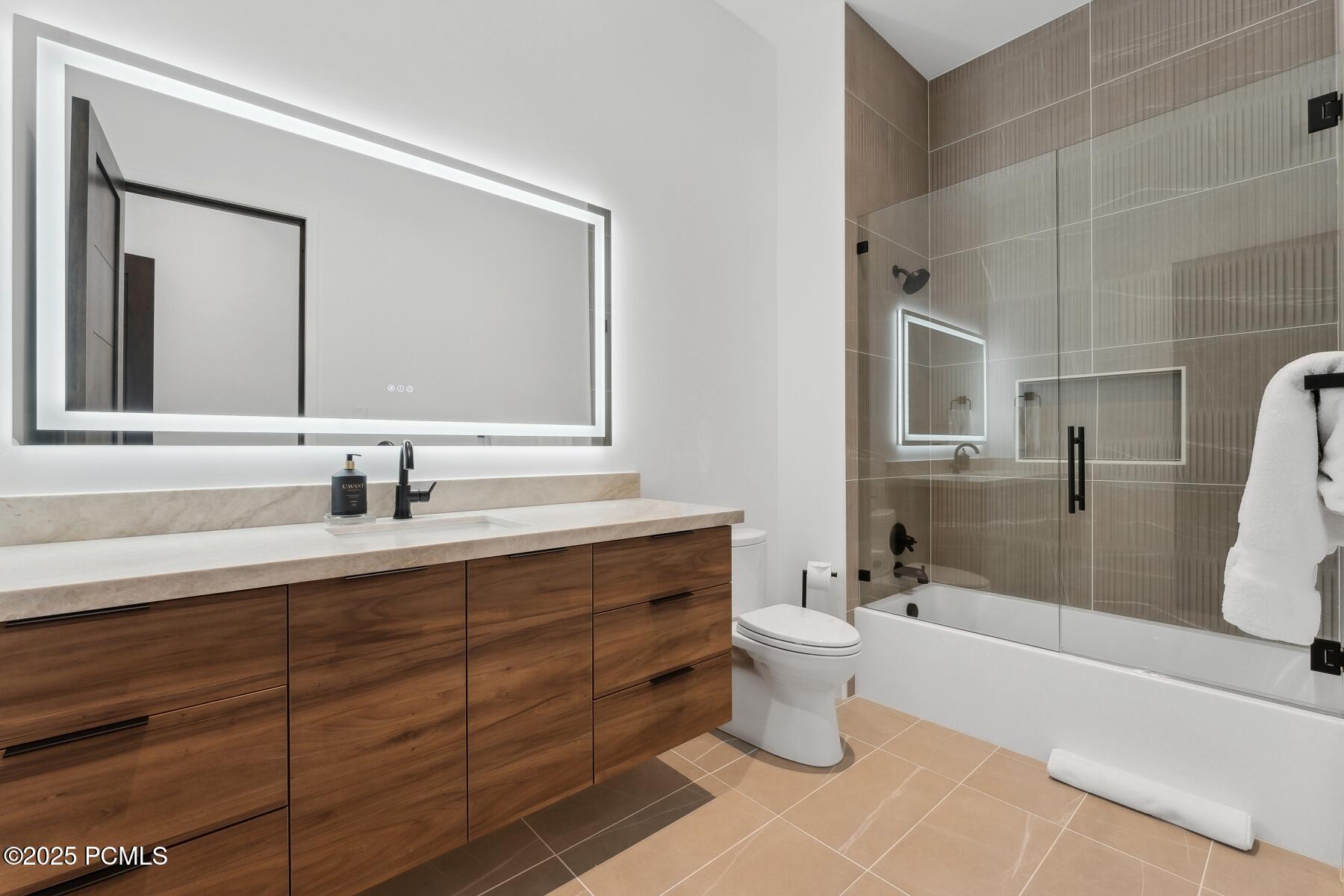 Park City, Utah 84098, United States, 6 Bedrooms Bedrooms, ,9 BathroomsBathrooms,Residential,Pending,87495