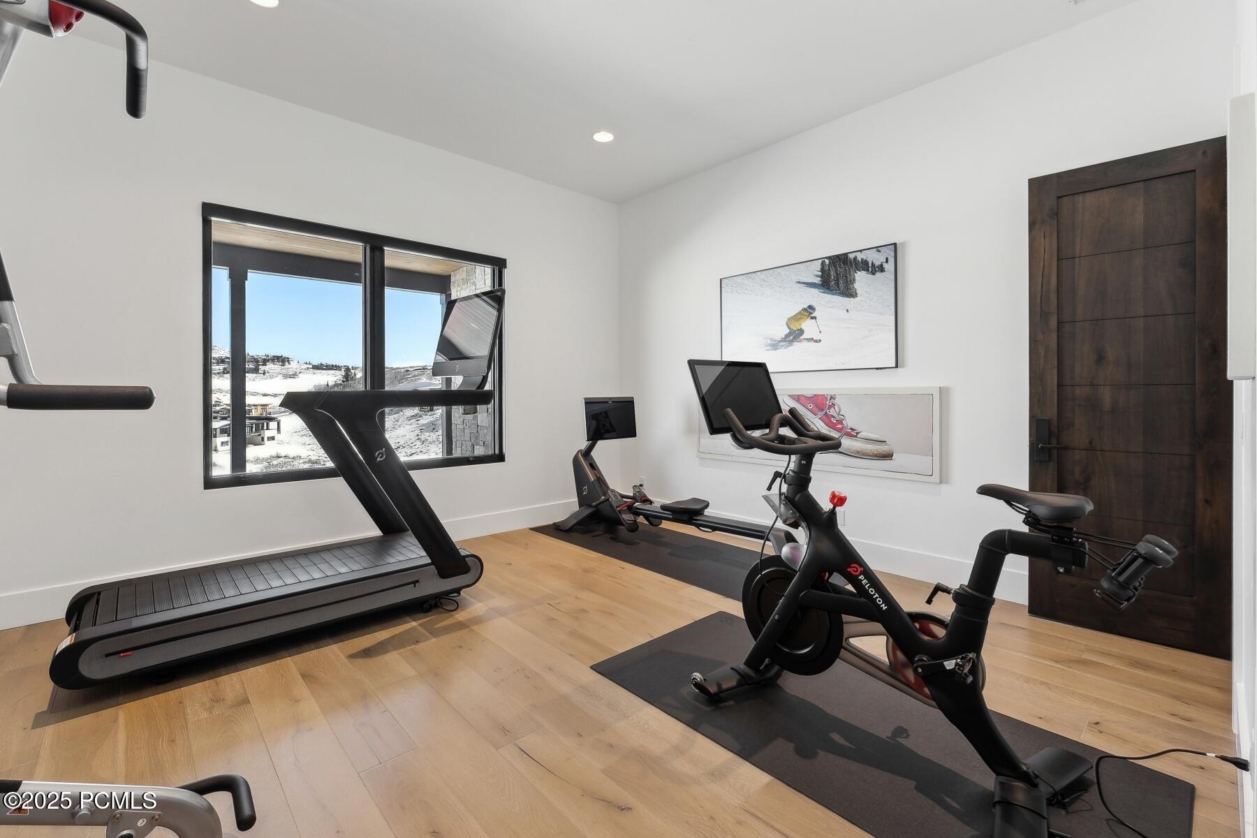 Park City, Utah 84098, United States, 6 Bedrooms Bedrooms, ,9 BathroomsBathrooms,Residential,Pending,87495