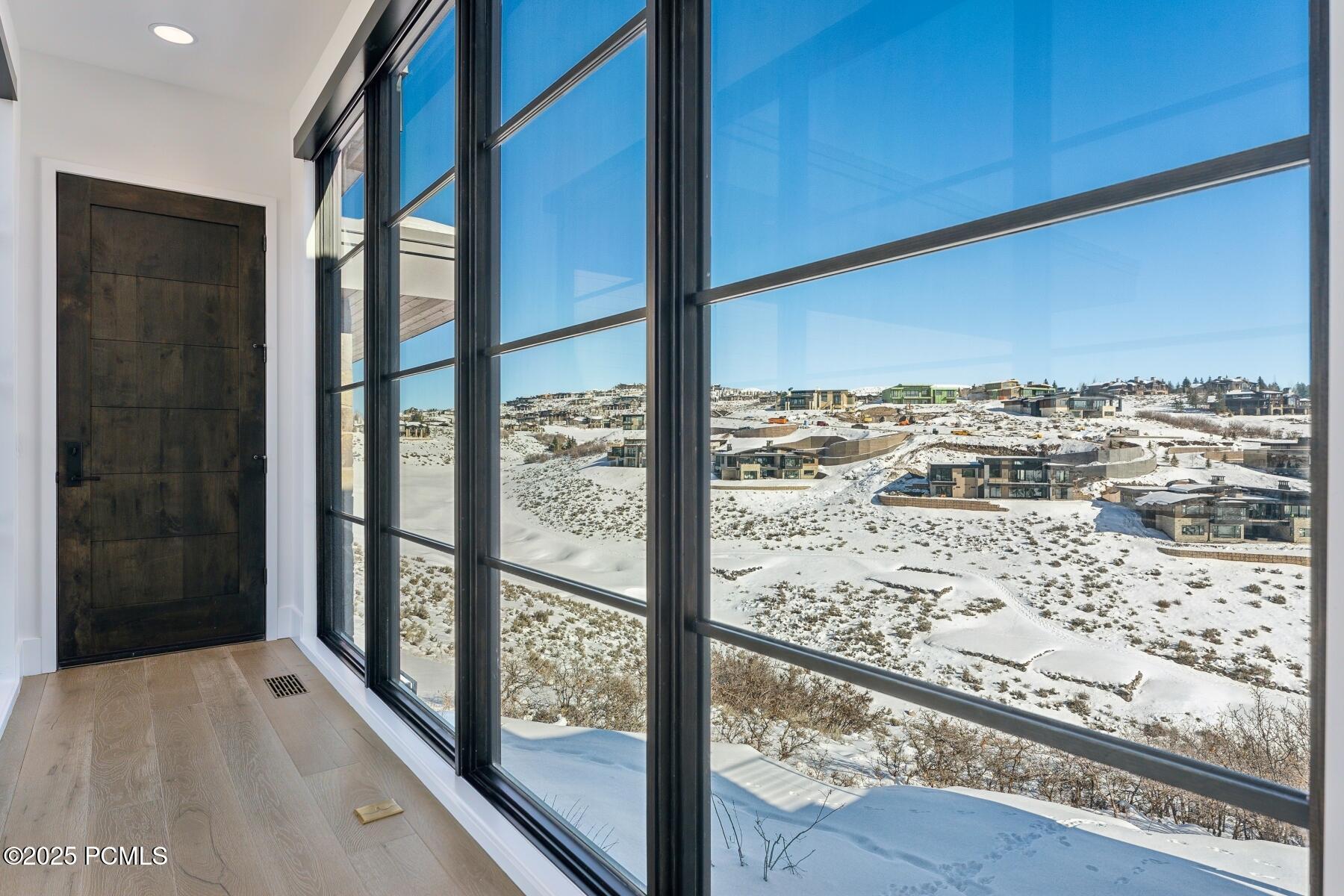 Park City, Utah 84098, United States, 6 Bedrooms Bedrooms, ,9 BathroomsBathrooms,Residential,Pending,87495