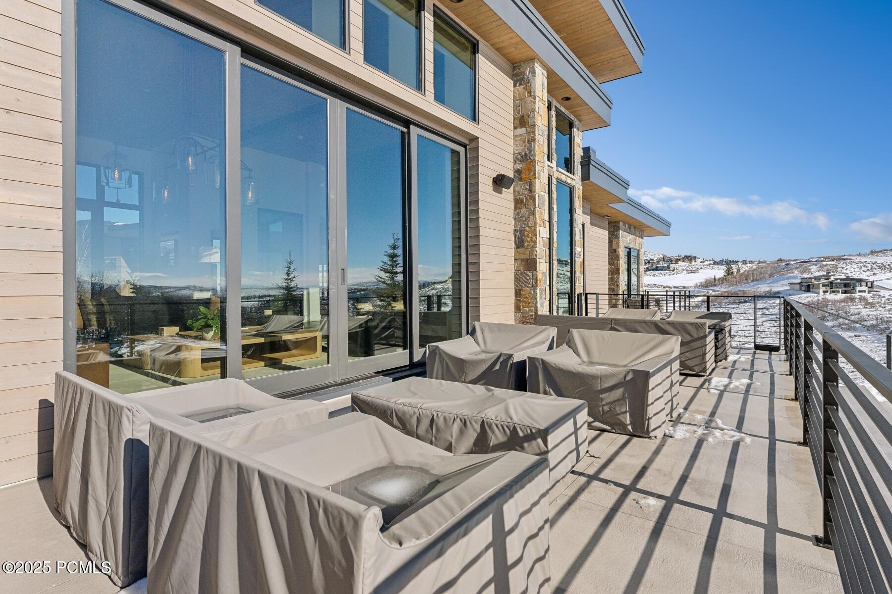 Park City, Utah 84098, United States, 6 Bedrooms Bedrooms, ,9 BathroomsBathrooms,Residential,Pending,87495