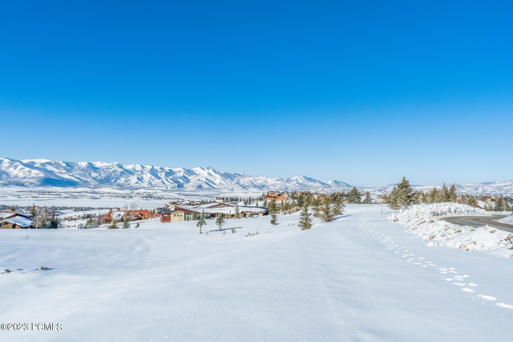 Park City, Utah 84098, United States, 4 Bedrooms Bedrooms, ,5 BathroomsBathrooms,Residential,Pending,73462