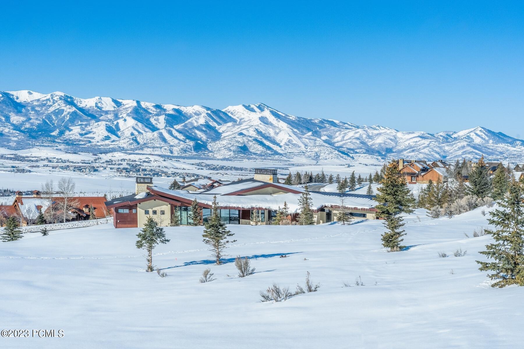 Park City, Utah 84098, United States, 4 Bedrooms Bedrooms, ,5 BathroomsBathrooms,Residential,Pending,73462