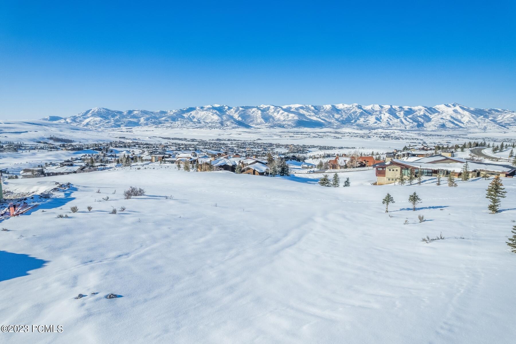 Park City, Utah 84098, United States, 4 Bedrooms Bedrooms, ,5 BathroomsBathrooms,Residential,Pending,73462