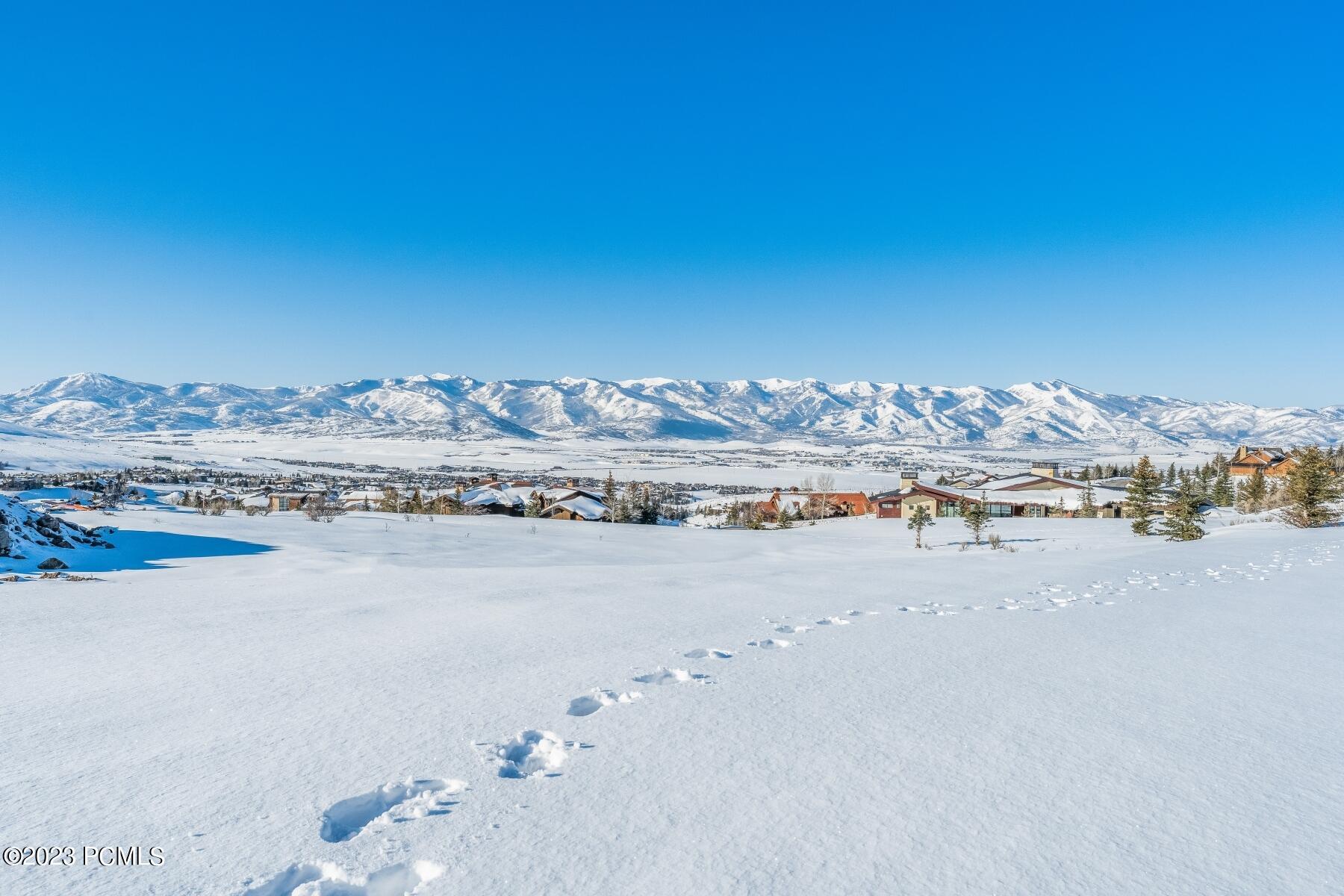 Park City, Utah 84098, United States, 4 Bedrooms Bedrooms, ,5 BathroomsBathrooms,Residential,Pending,73462