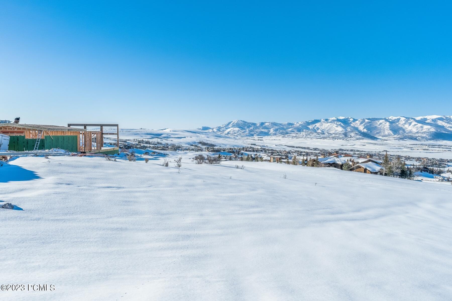 Park City, Utah 84098, United States, 4 Bedrooms Bedrooms, ,5 BathroomsBathrooms,Residential,Pending,73462